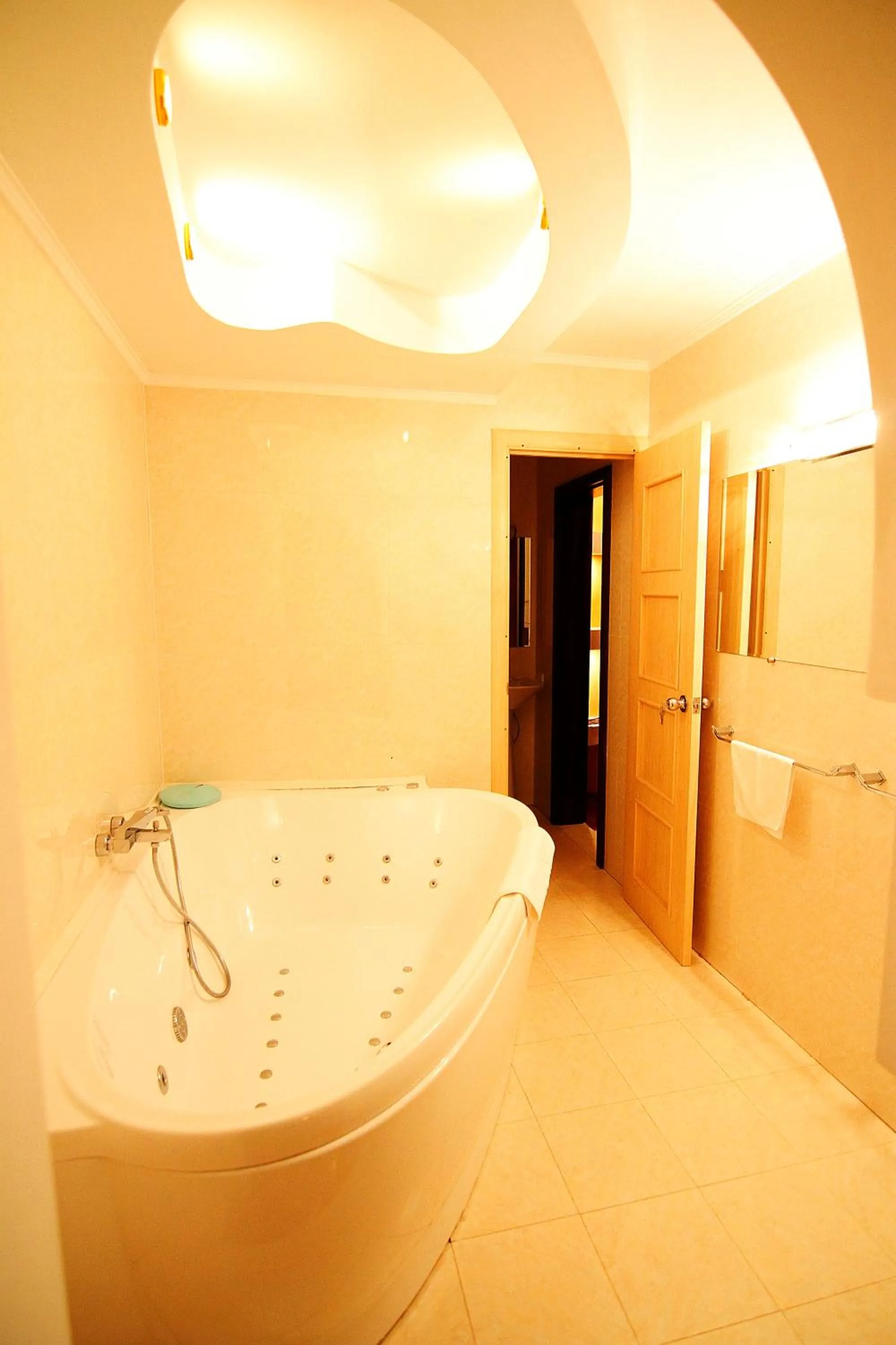 Hot Tub in Britaniya