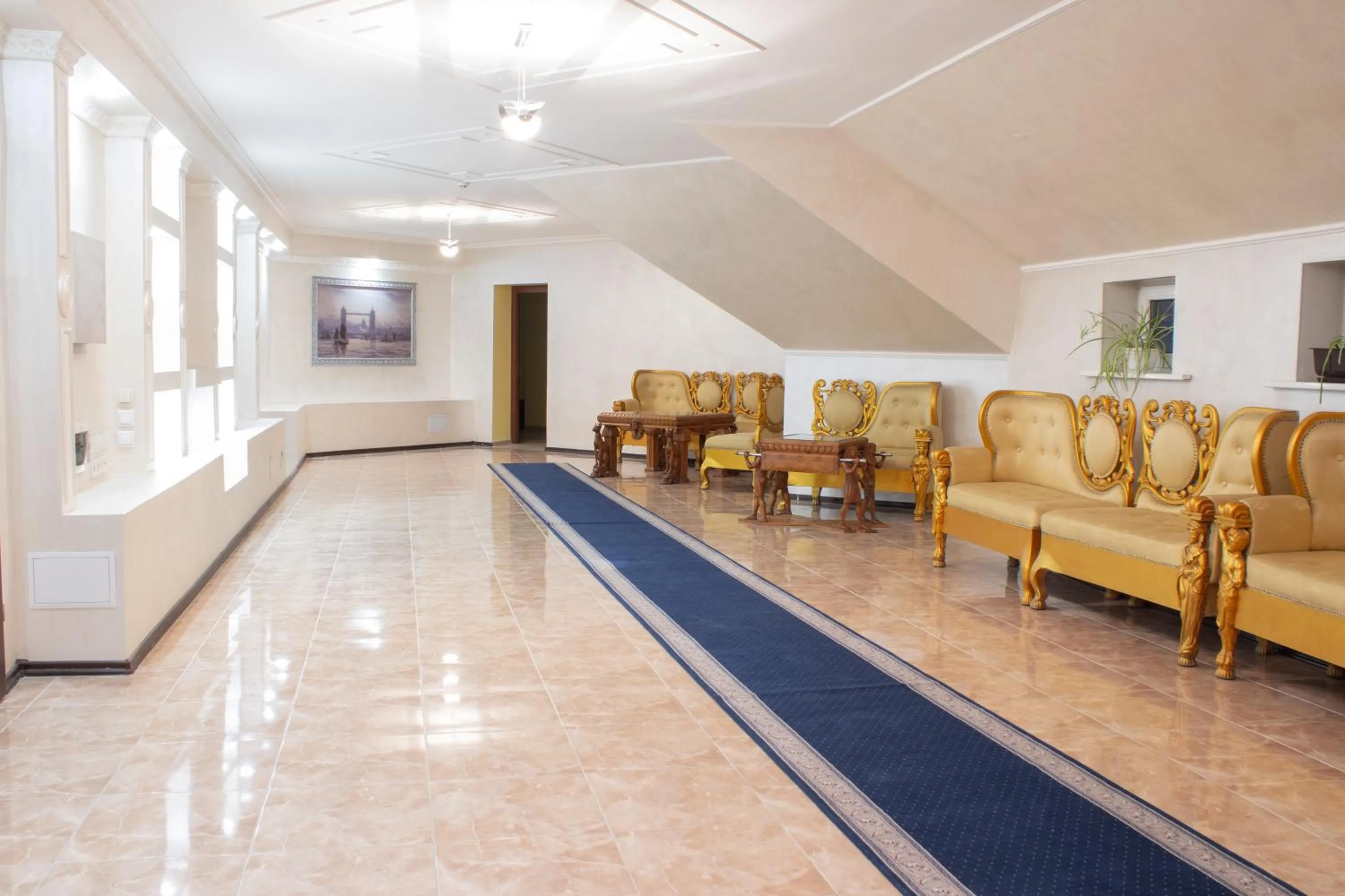 Seating area in Britaniya