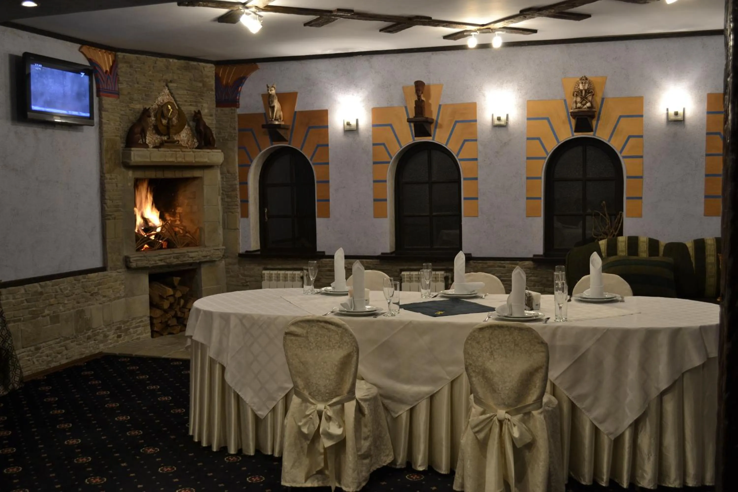 Restaurant/places to eat in Britaniya