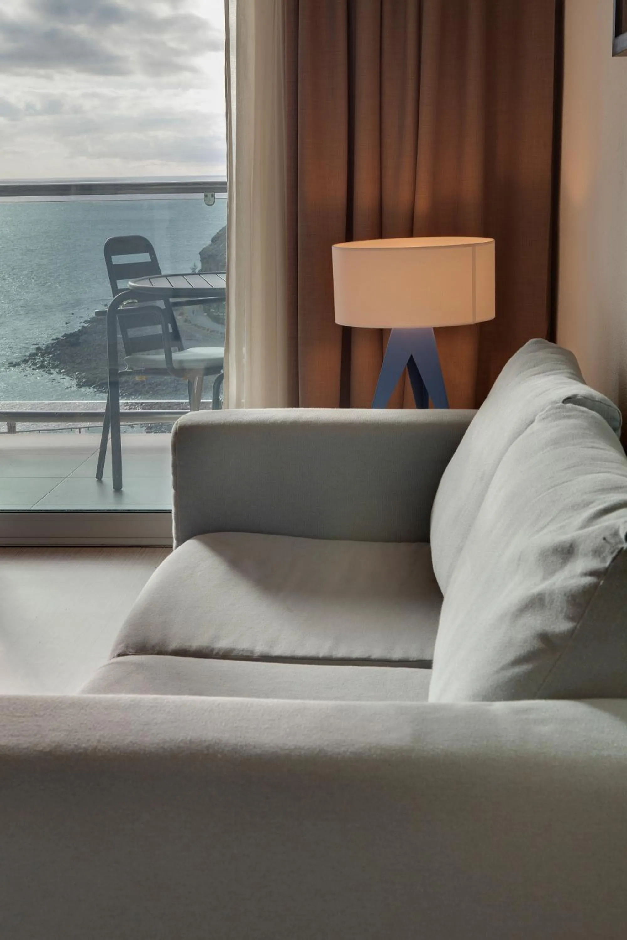 Day, Bed in Riviera Vista