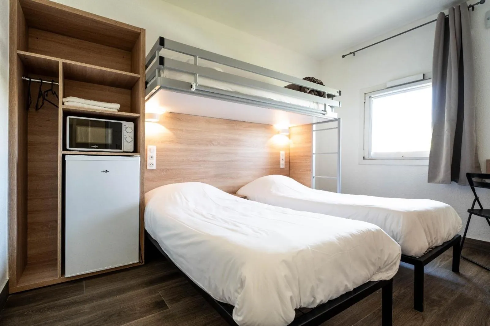 Bed in KYRIAD DIRECT BRIGNOLES - Provence Verte