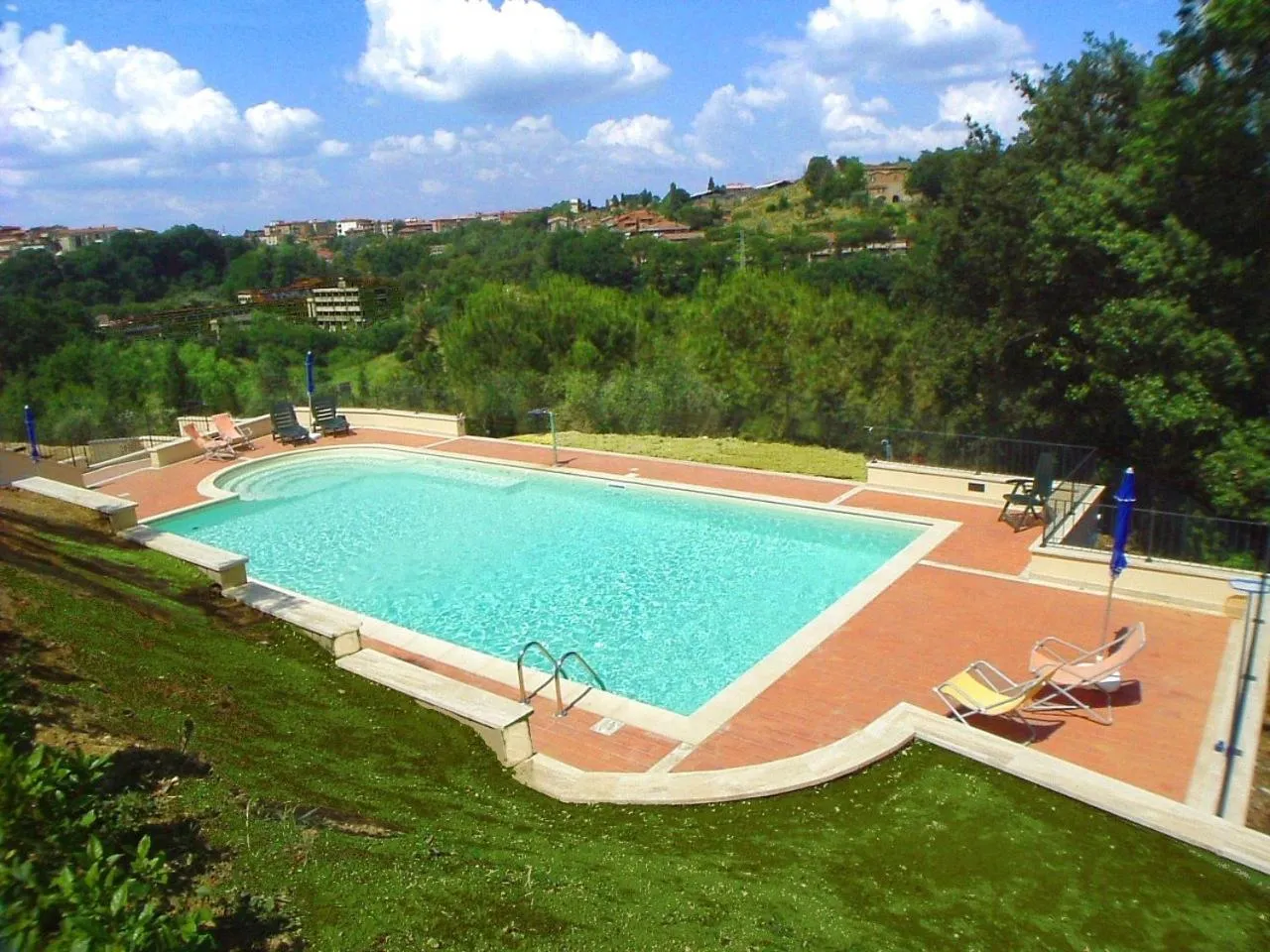 Swimming pool in Residence Le Meridiane