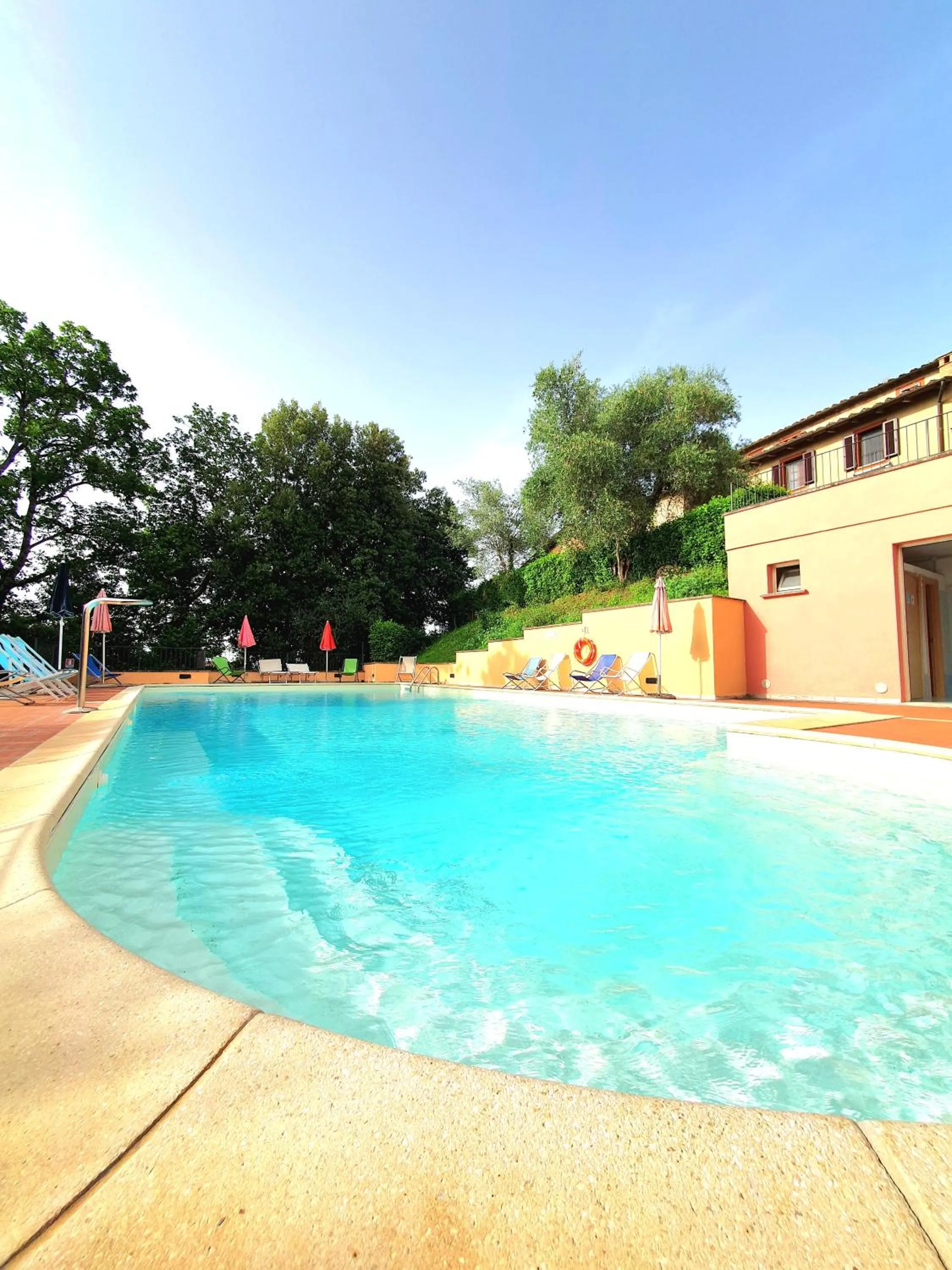 Swimming pool in Residence Le Meridiane