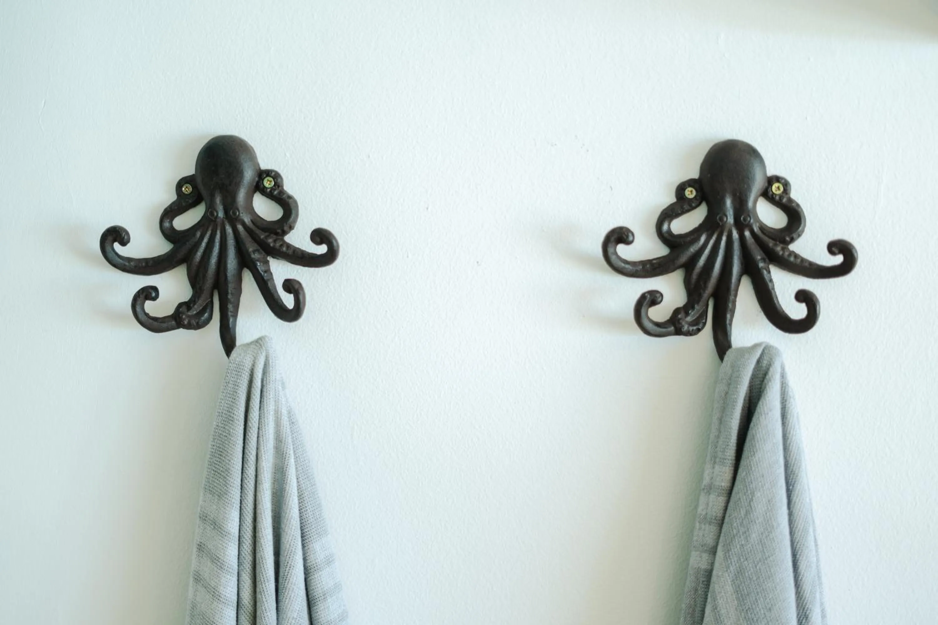 Decorative detail in Last Word Long Beach