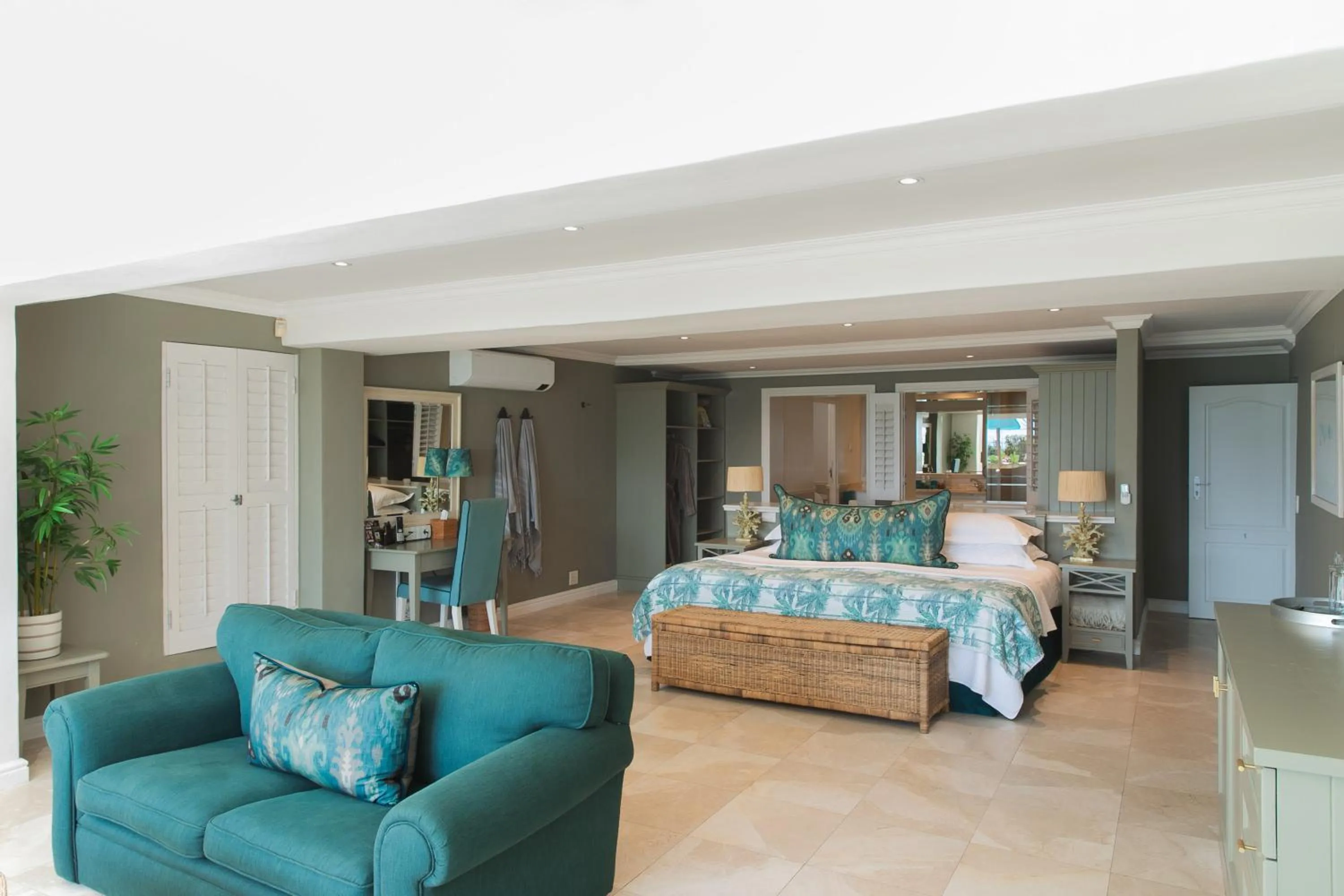 Bed in Last Word Long Beach