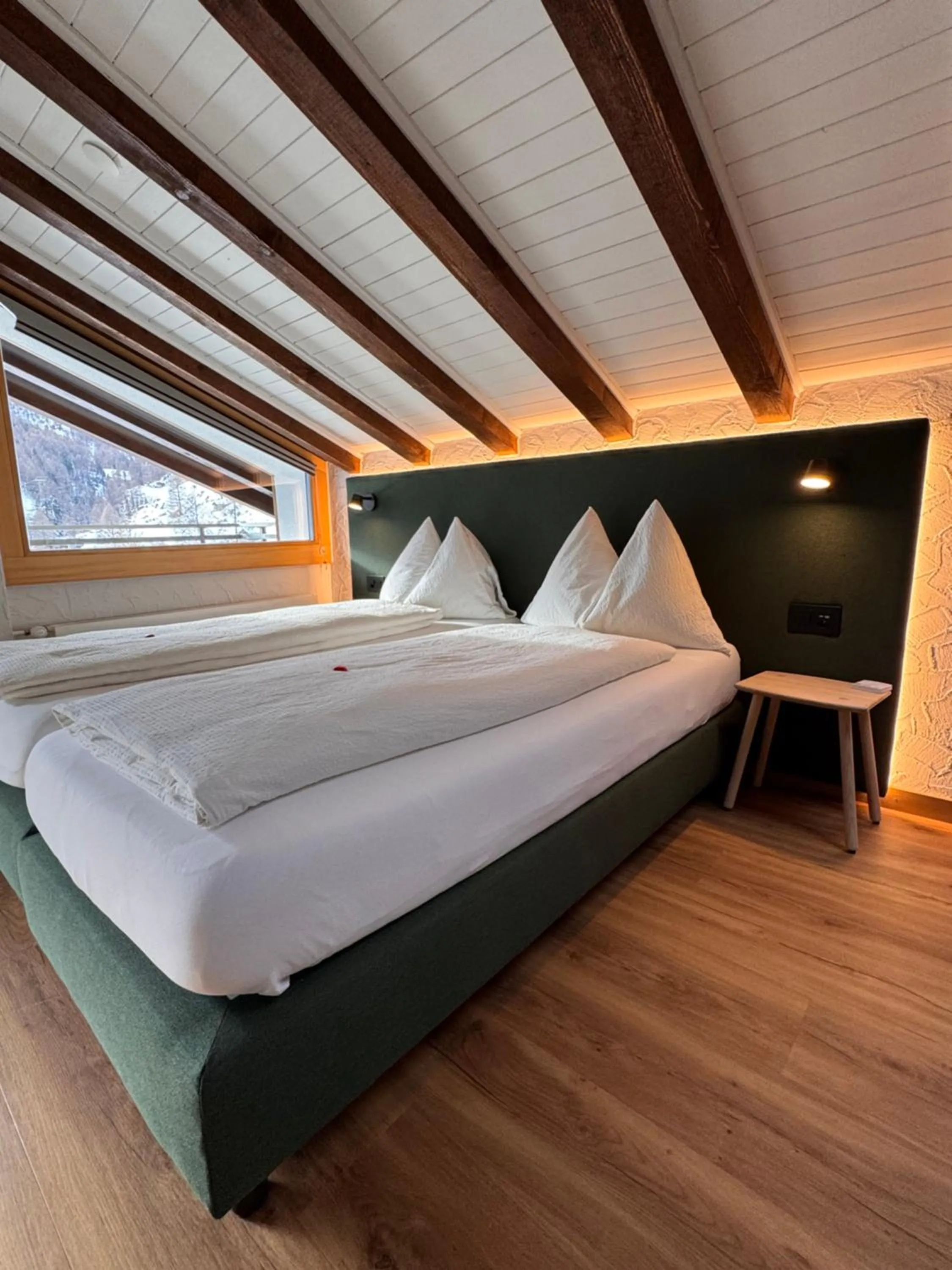 Bed in Hotel Plateau Rosa