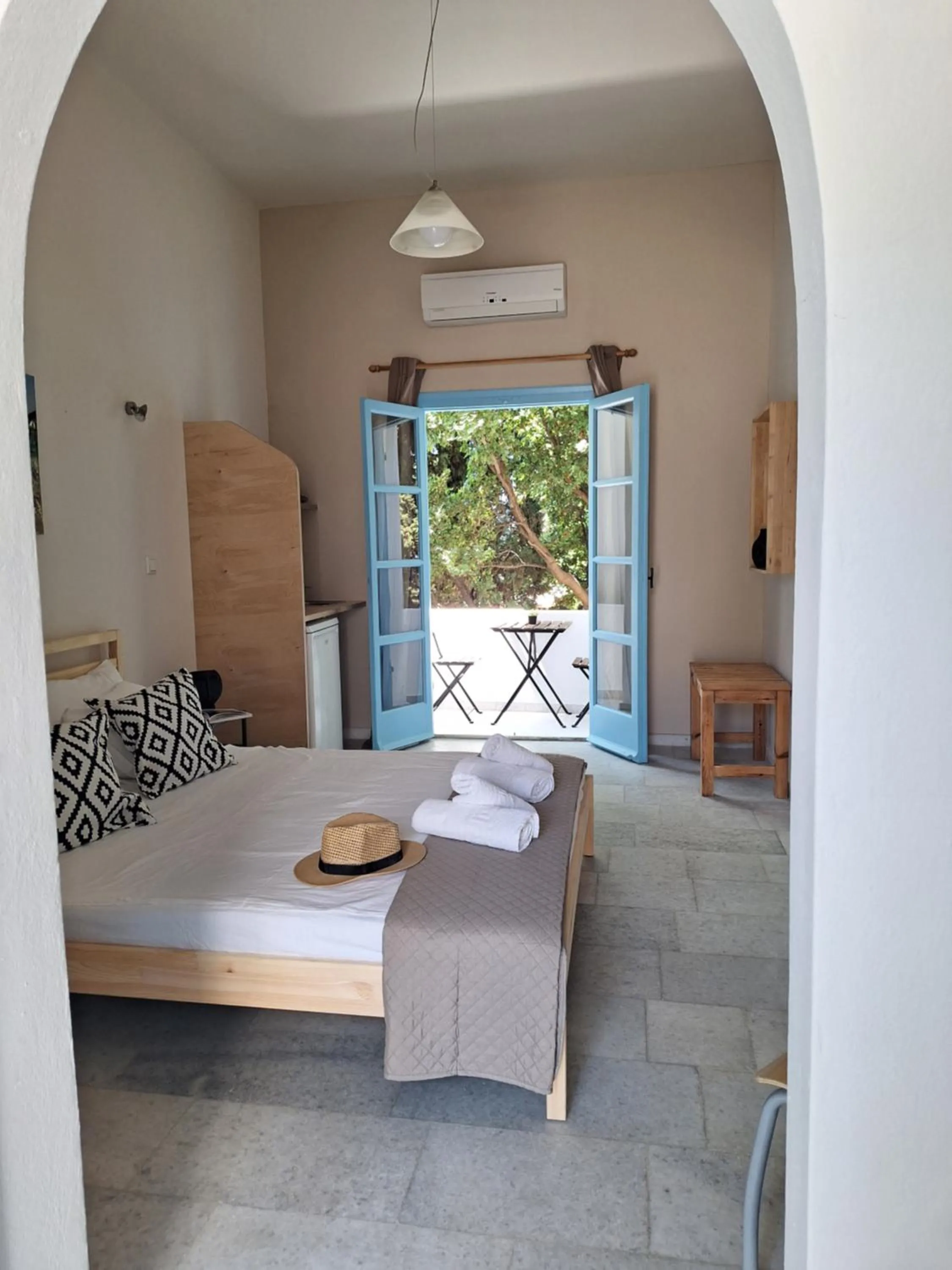 Bed in Giannakis Filoxenia