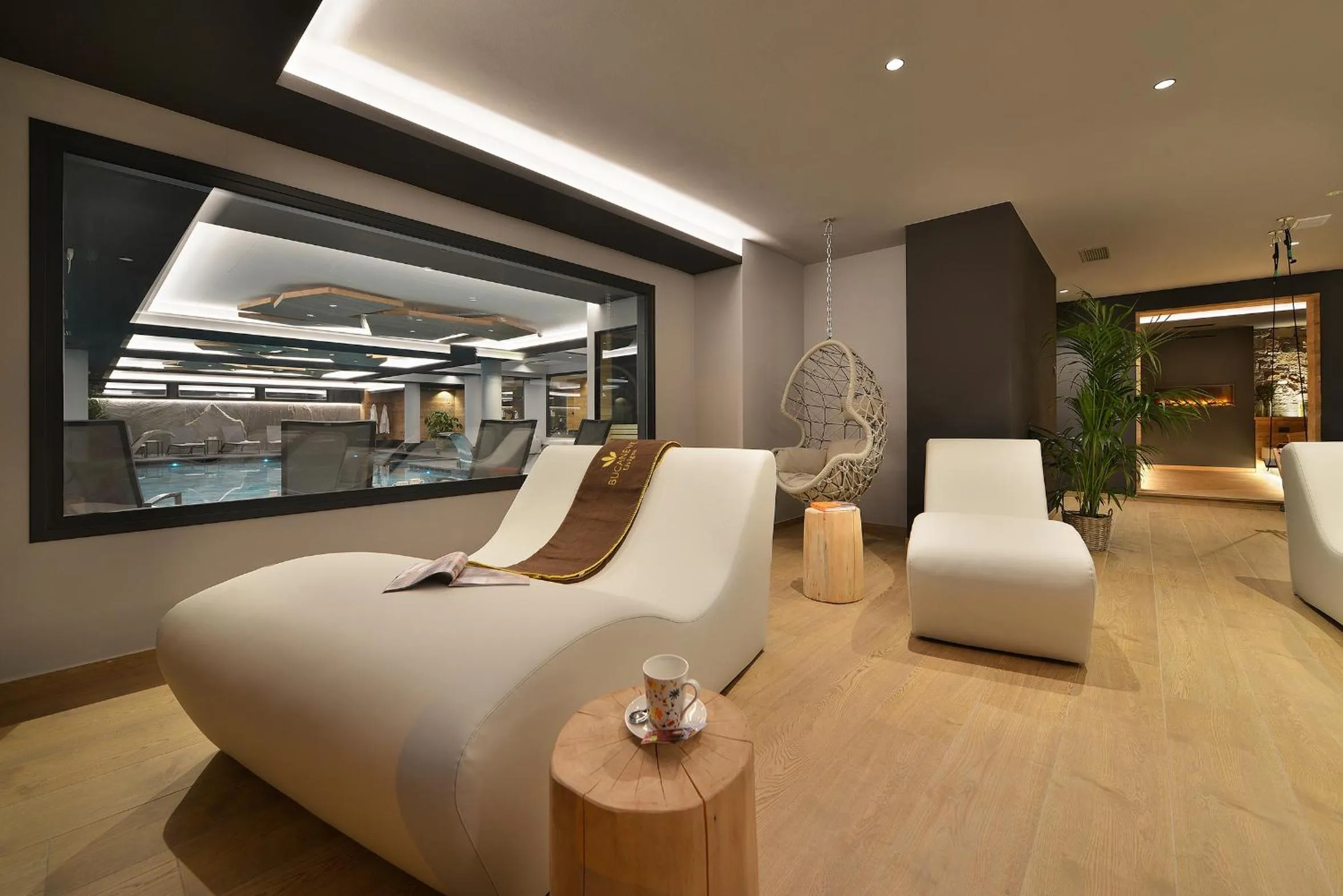 Spa and wellness centre/facilities in Hotel Bucaneve