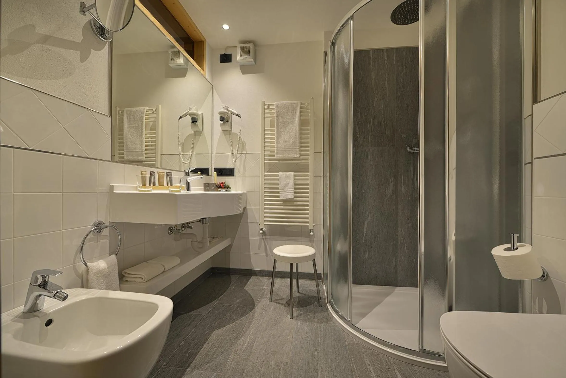 Bathroom in Hotel Bucaneve