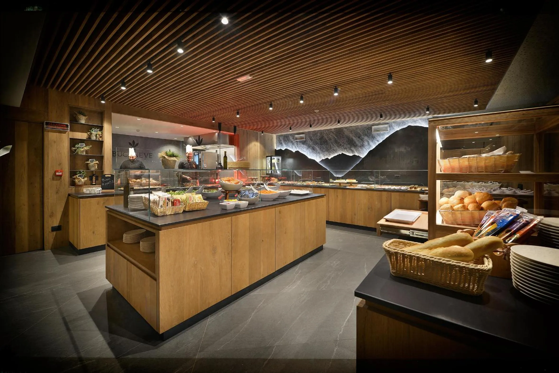 Restaurant/places to eat in Hotel Bucaneve