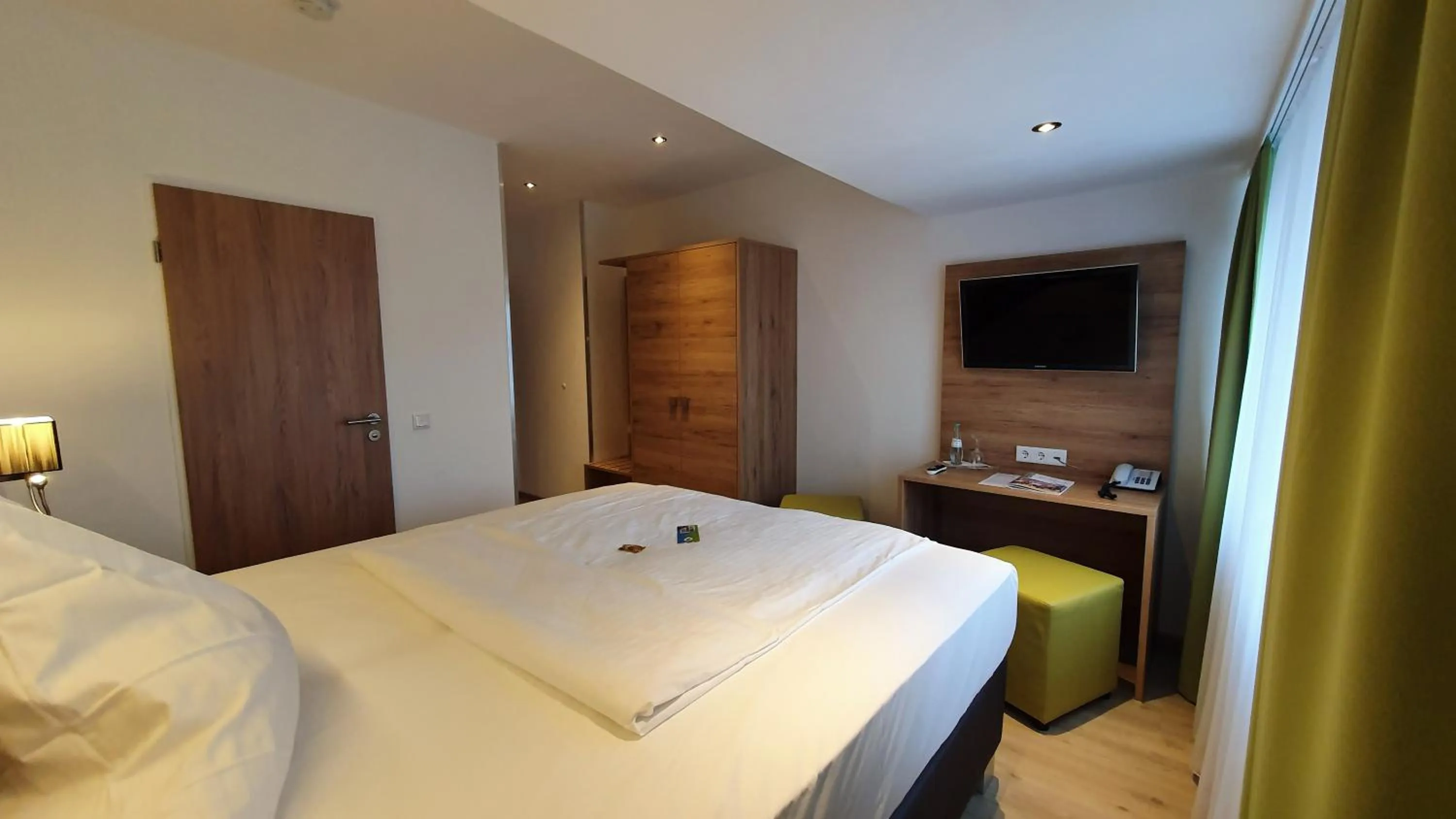 Photo of the whole room, Bed in AKZENT Hotel Merfelder Hof