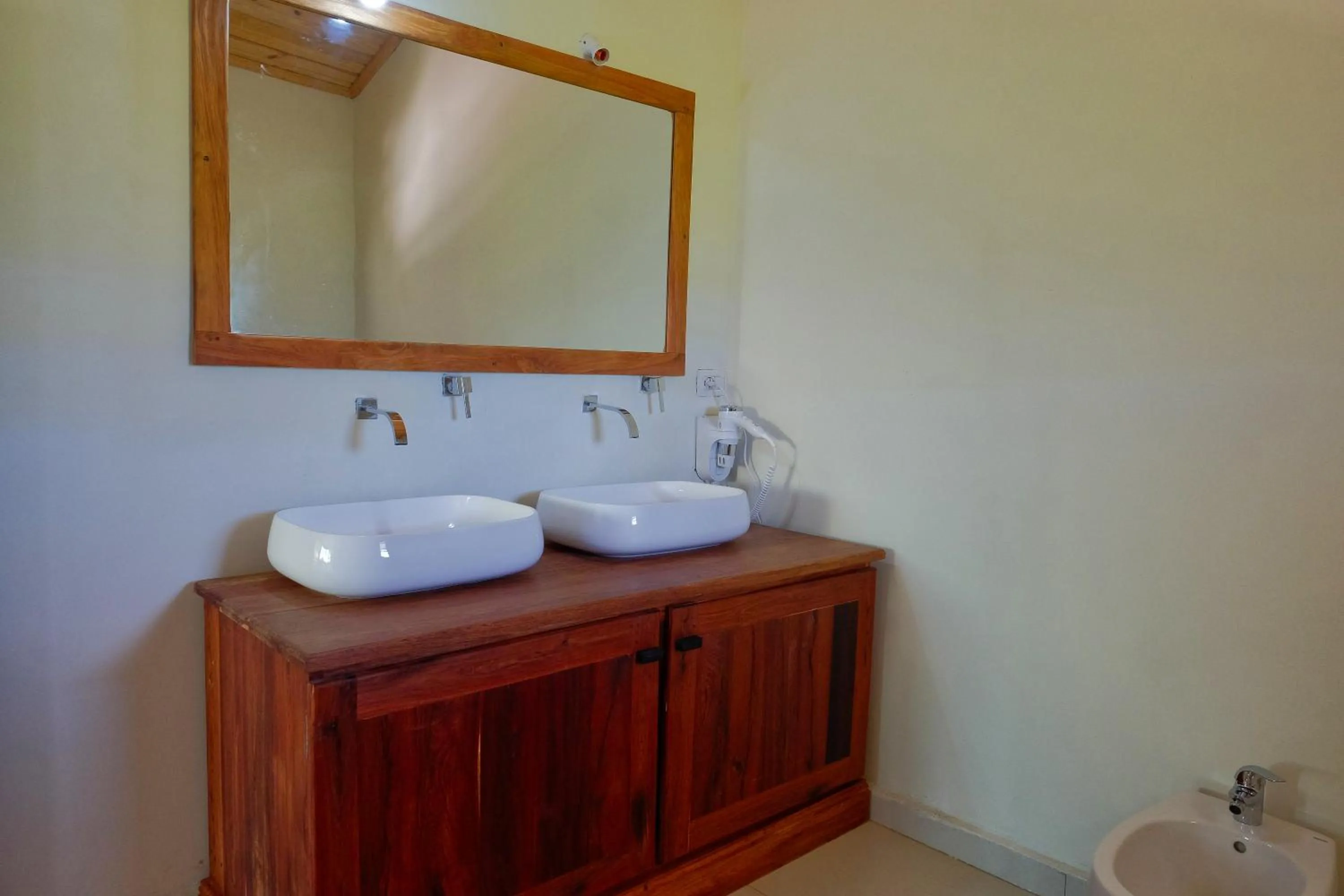 Breakfast in Emeraude Lodge