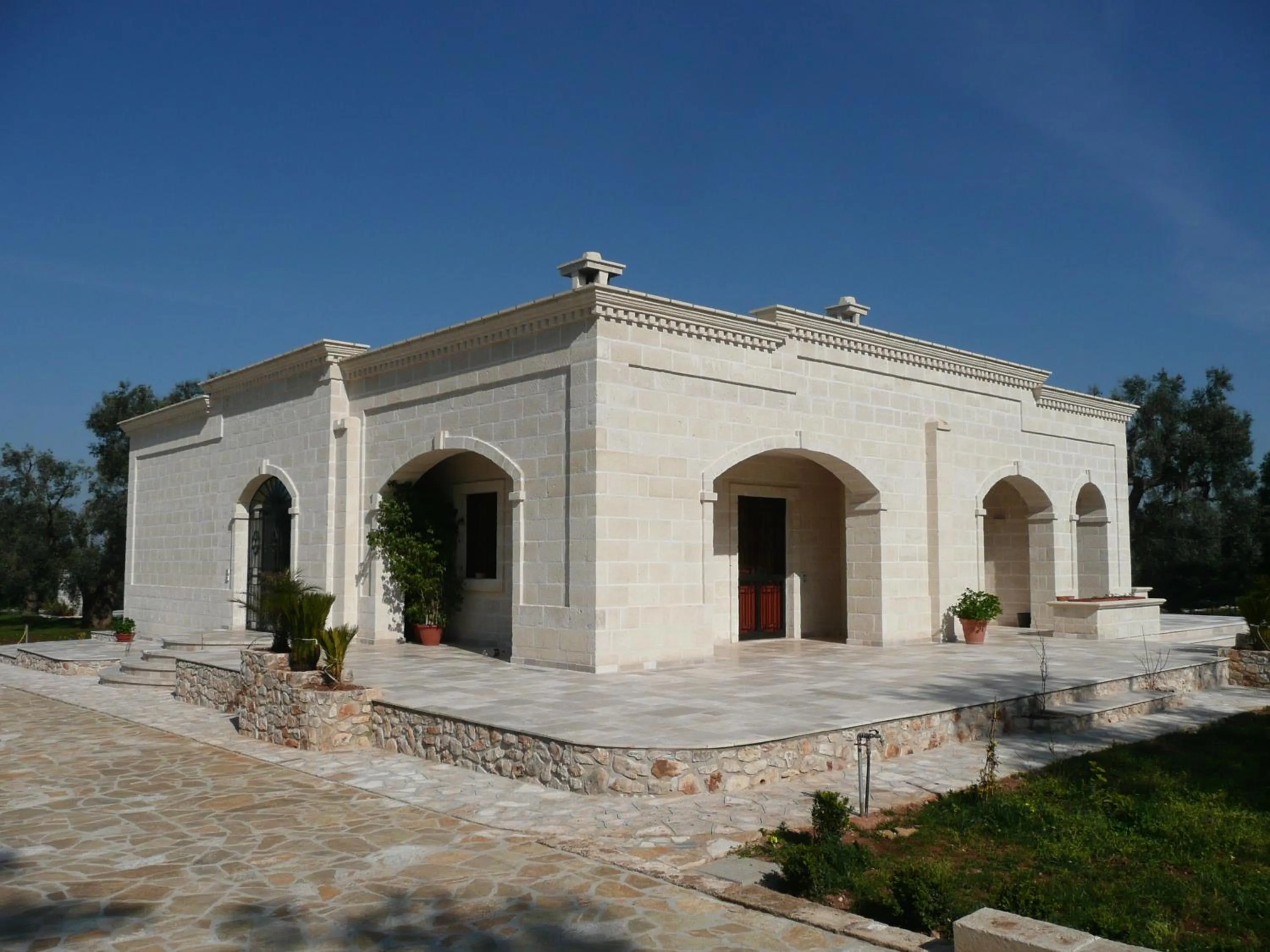 Facade/entrance in La Vigna Vecchia
