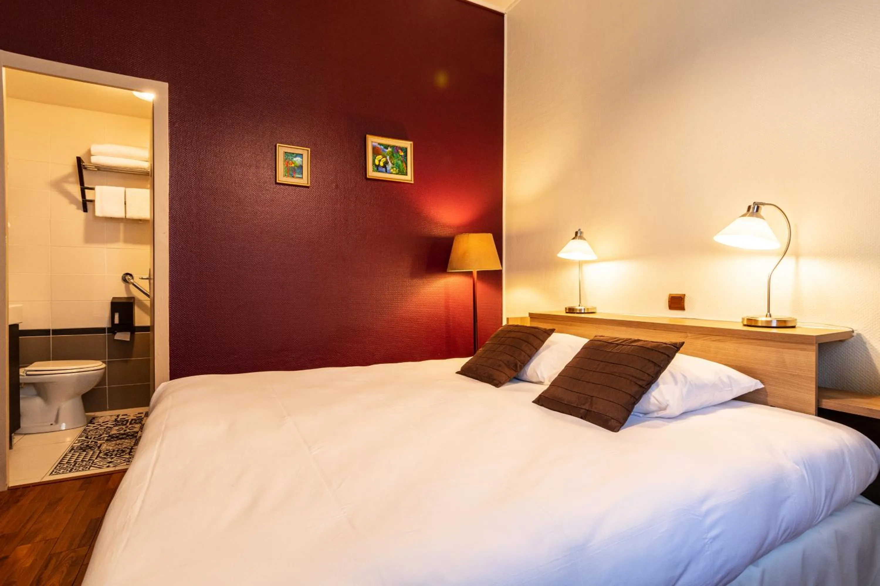 Bed in Hôtel des Bains