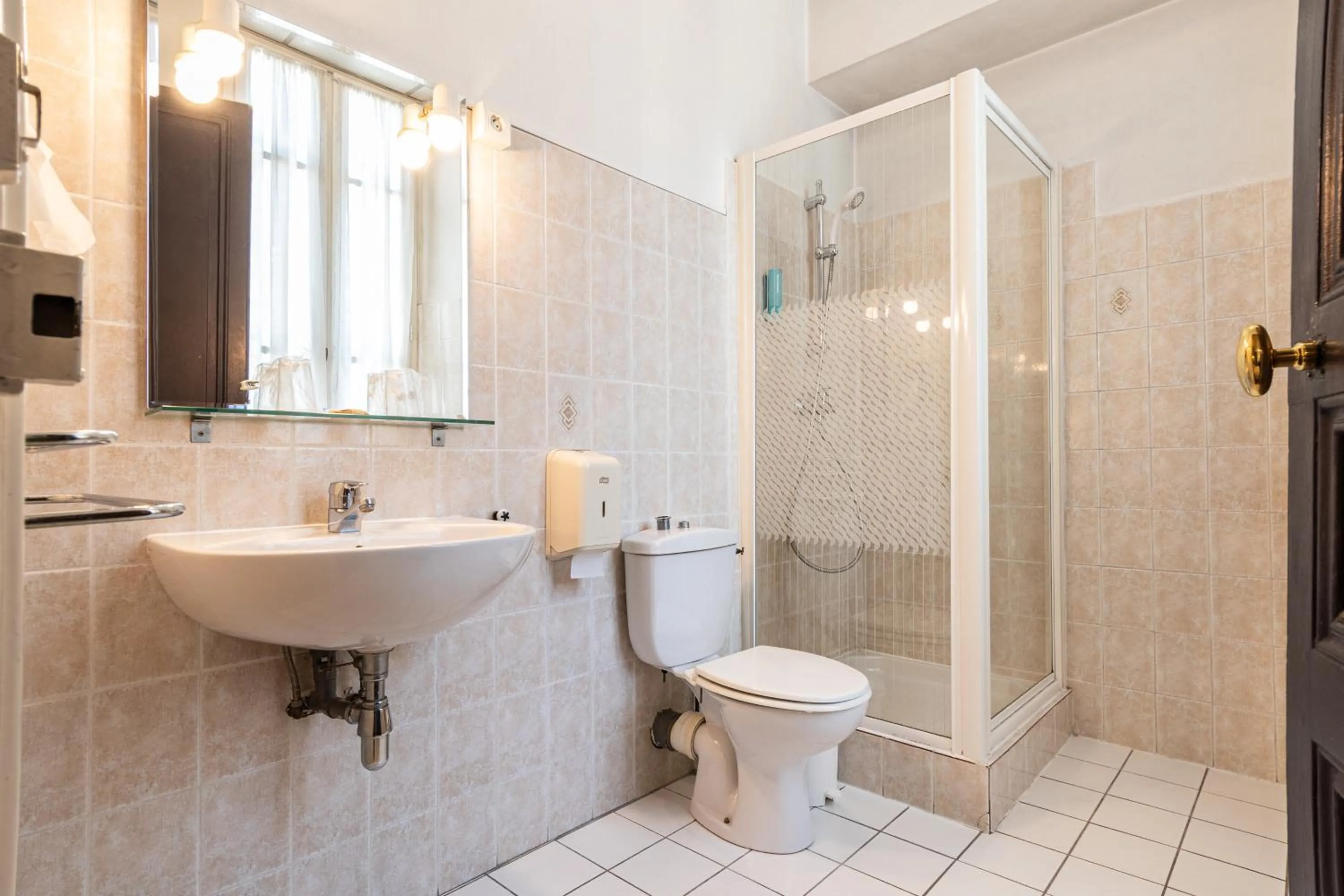 Bathroom in Hôtel des Bains