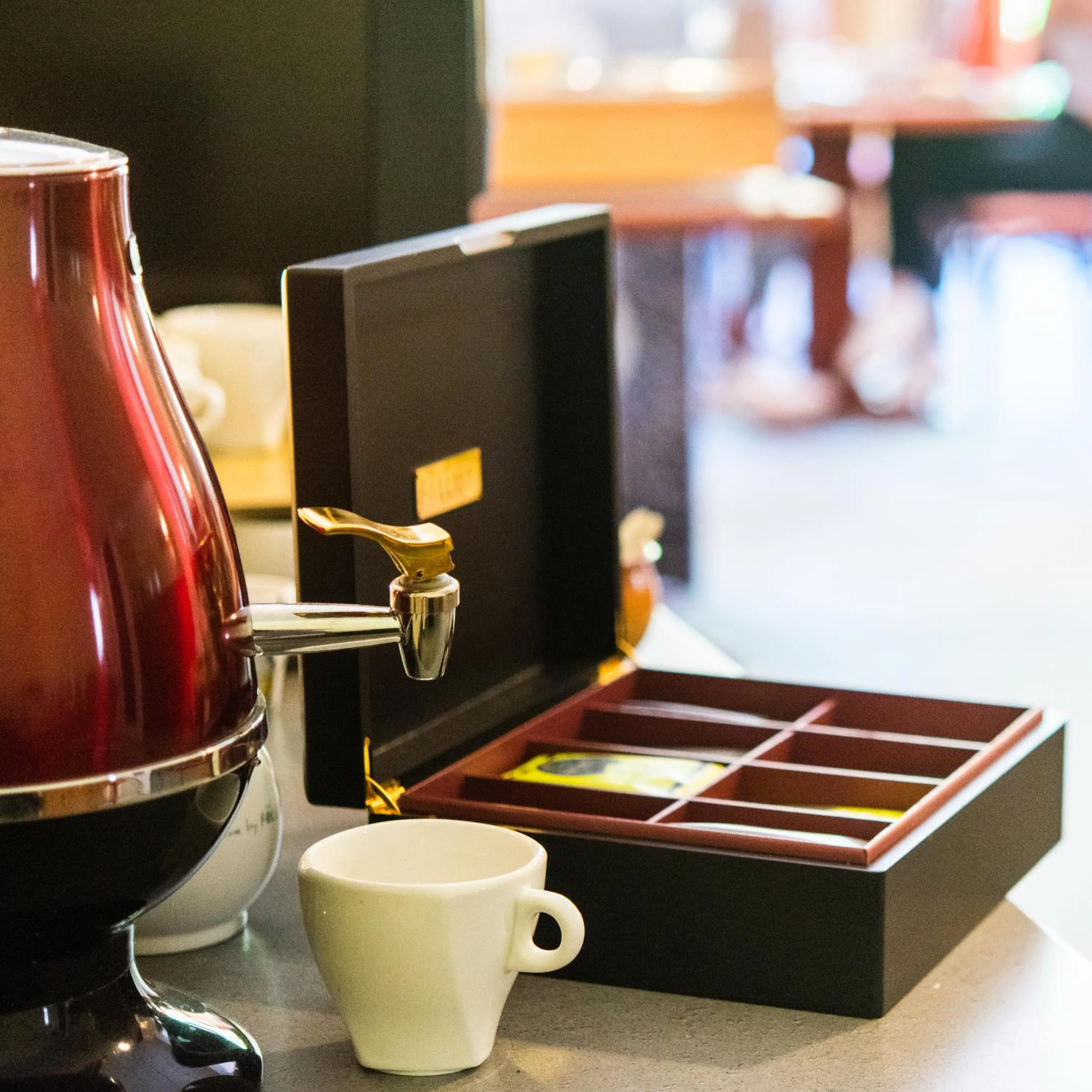 Buffet breakfast in Hôtel des Bains