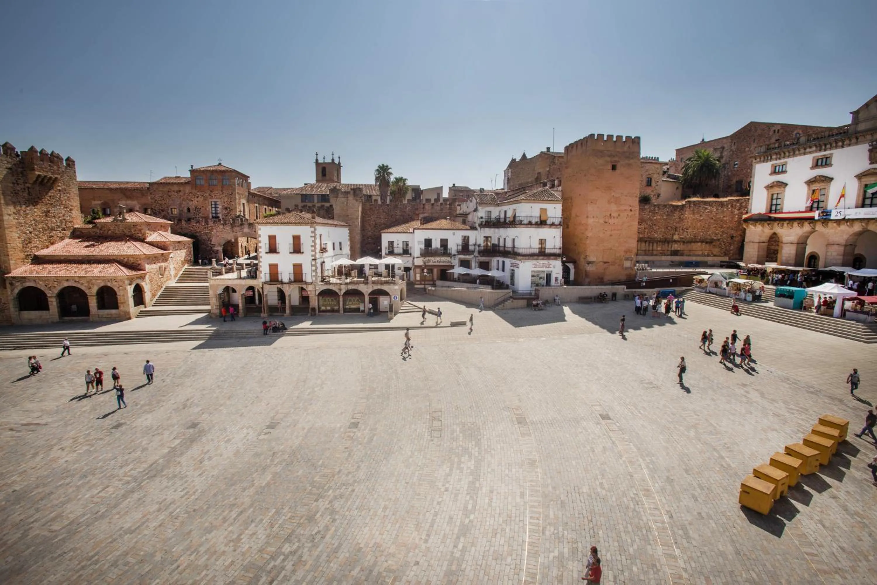Street view in Apartamentos Soho Boutique Plaza Mayor Caceres