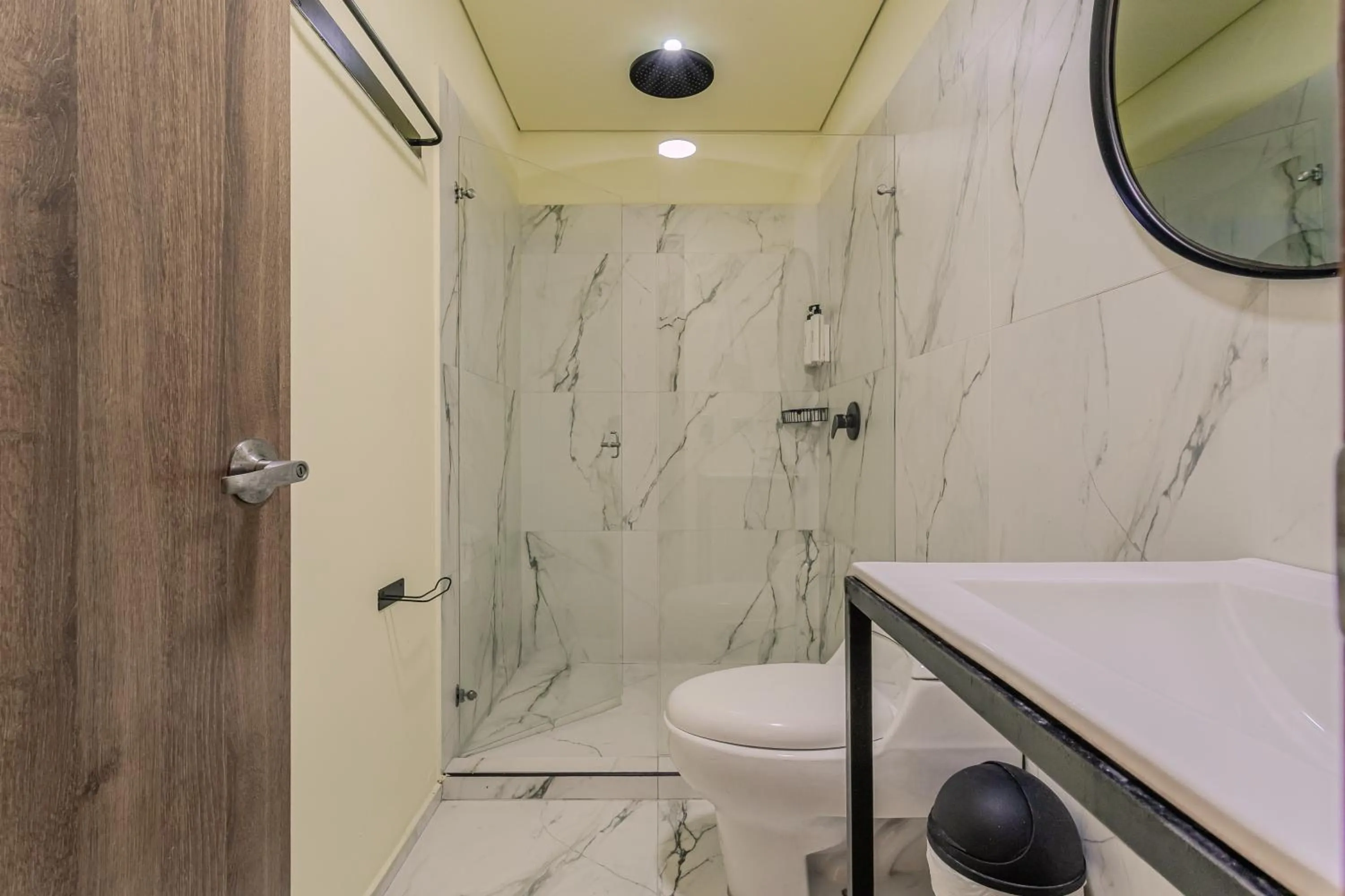 Bathroom in Soy Local Parque La 93