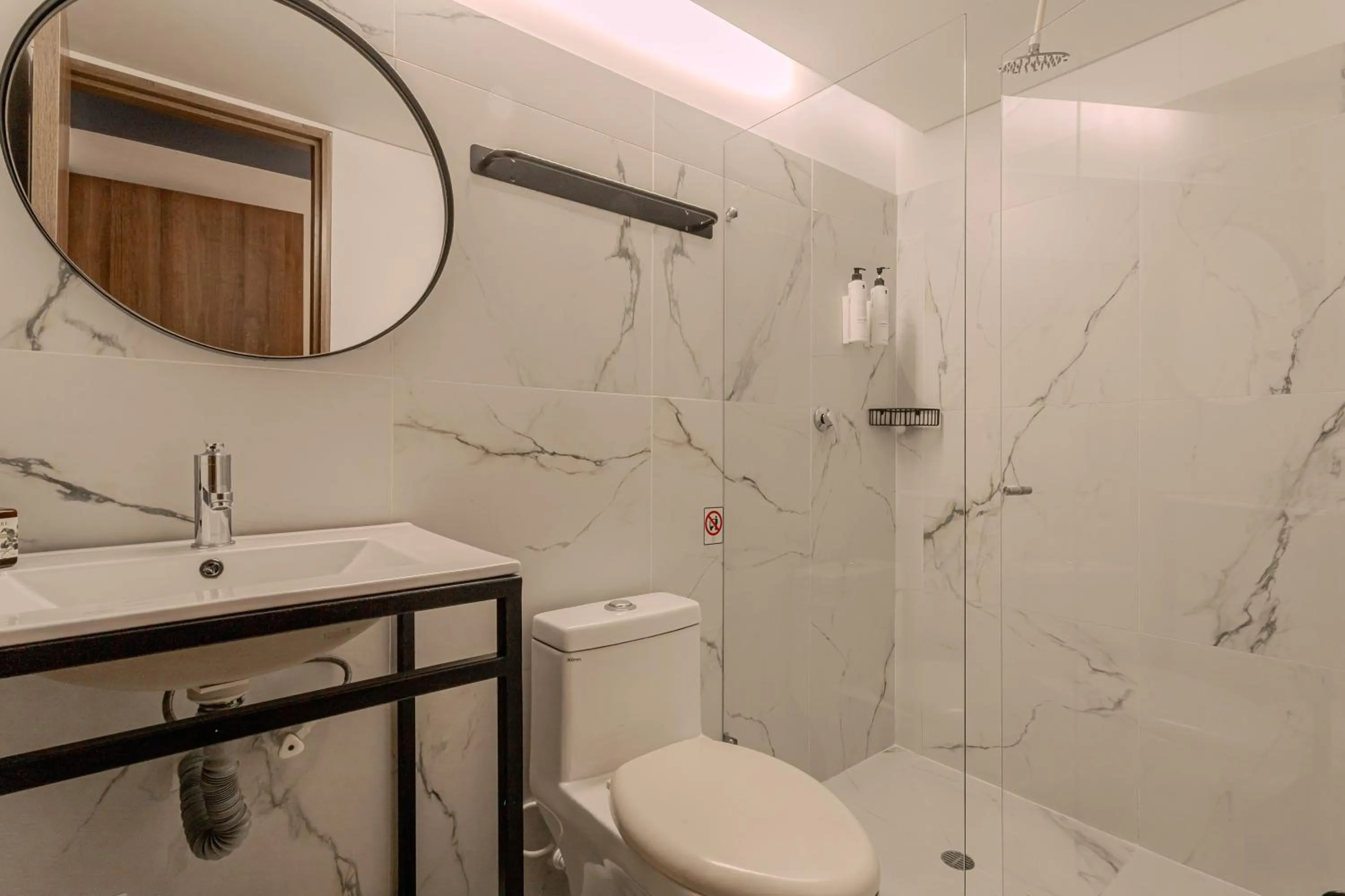 Shower in Soy Local Parque La 93