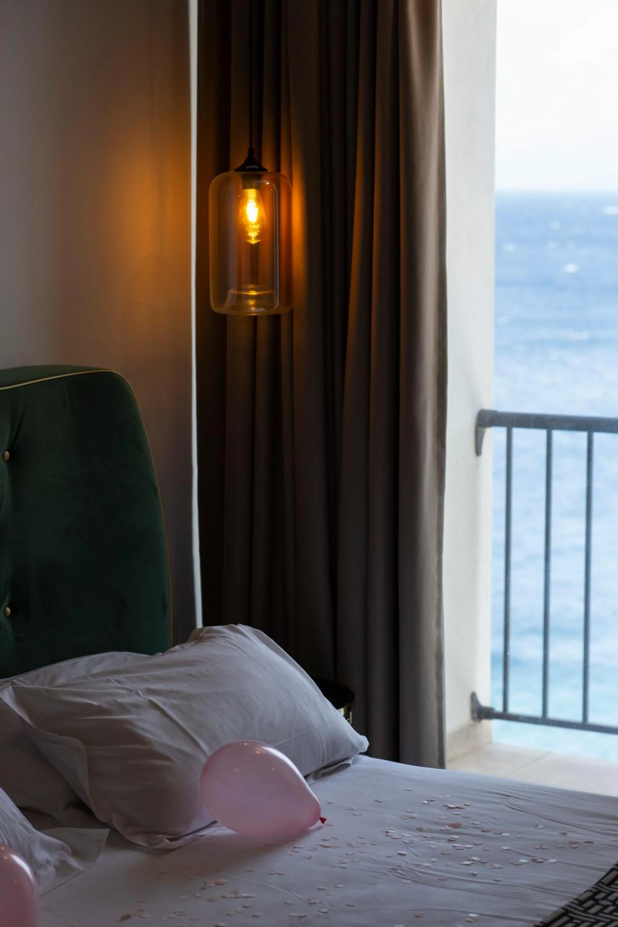 Bed in Hotel La Pietra Restaurant & Spa