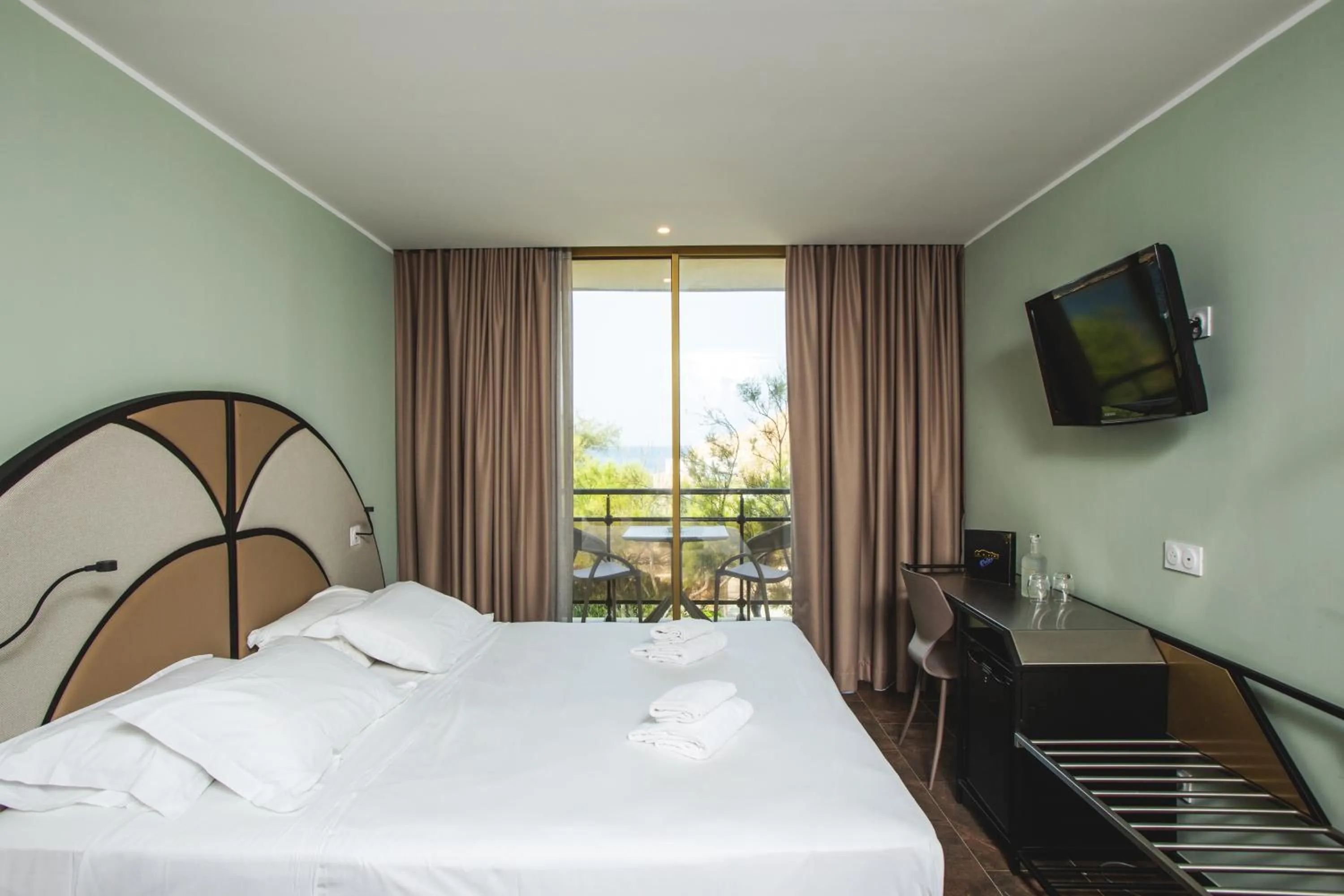 Bedroom, Bed in Hotel La Pietra Restaurant & Spa