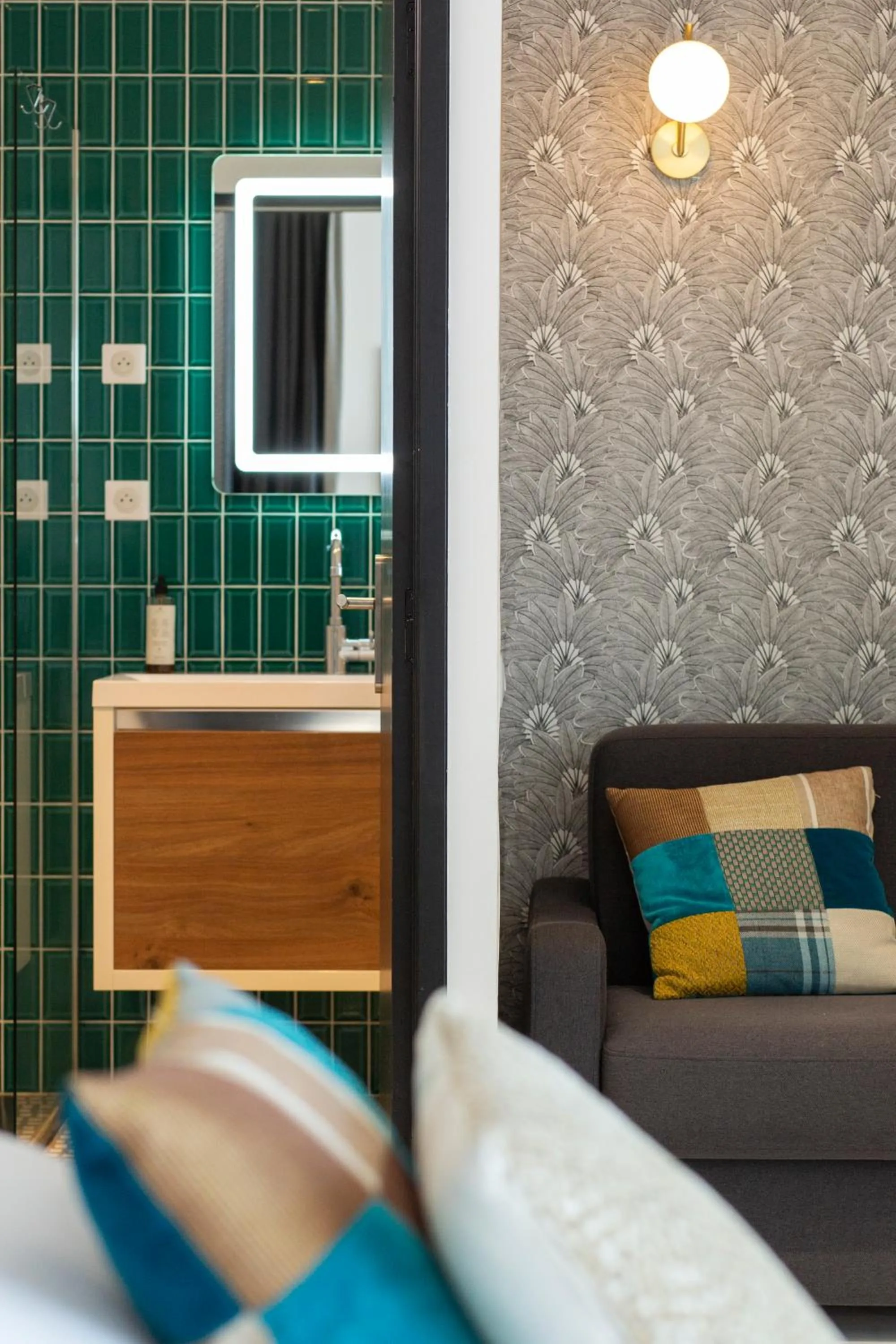 Bathroom, Bed in Hotel La Pietra Restaurant & Spa