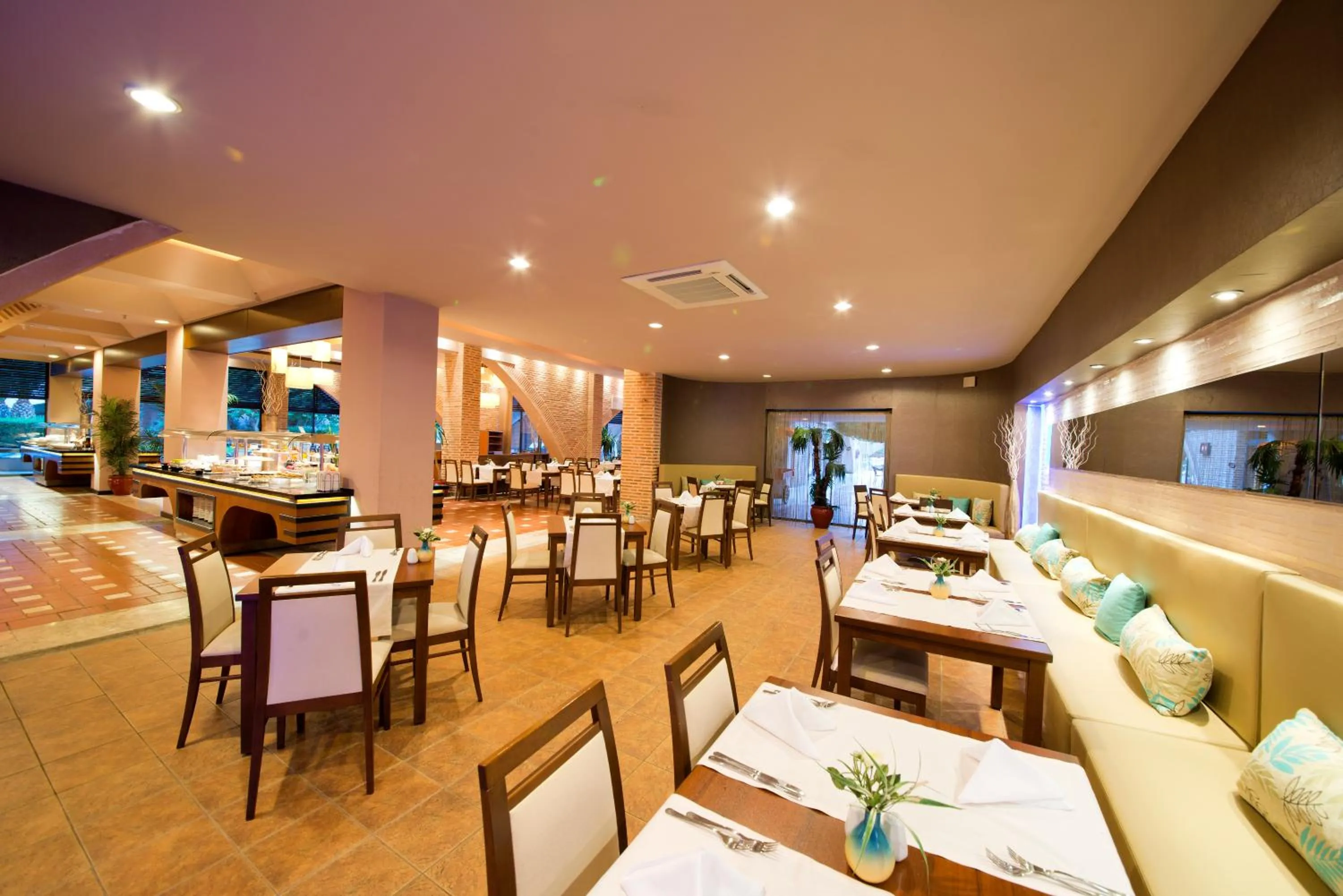 Restaurant/places to eat in Limak Limra Hotel & Resort Kemer - Kids Concept