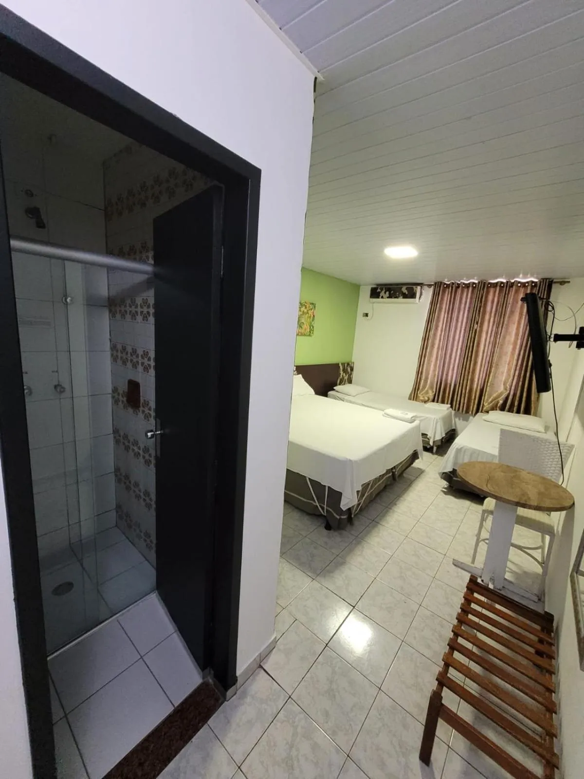 Bathroom, Bed in Aton Plaza Hotel