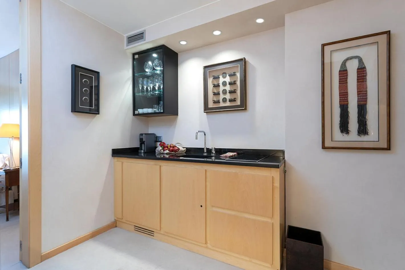 Kitchen or kitchenette in Suites del Mar Fenals Apartments