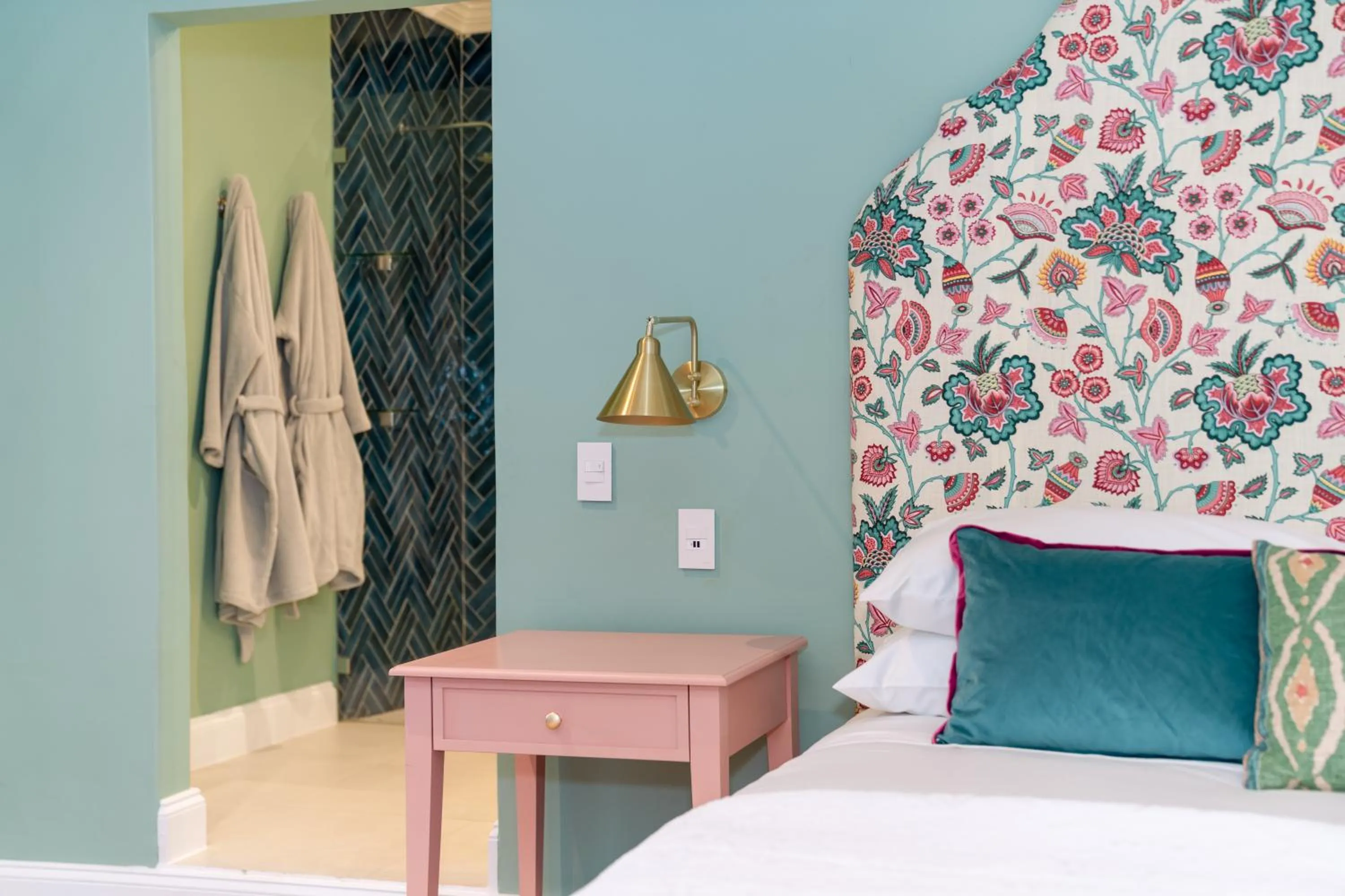 Shower, Bed in Last Word Franschhoek