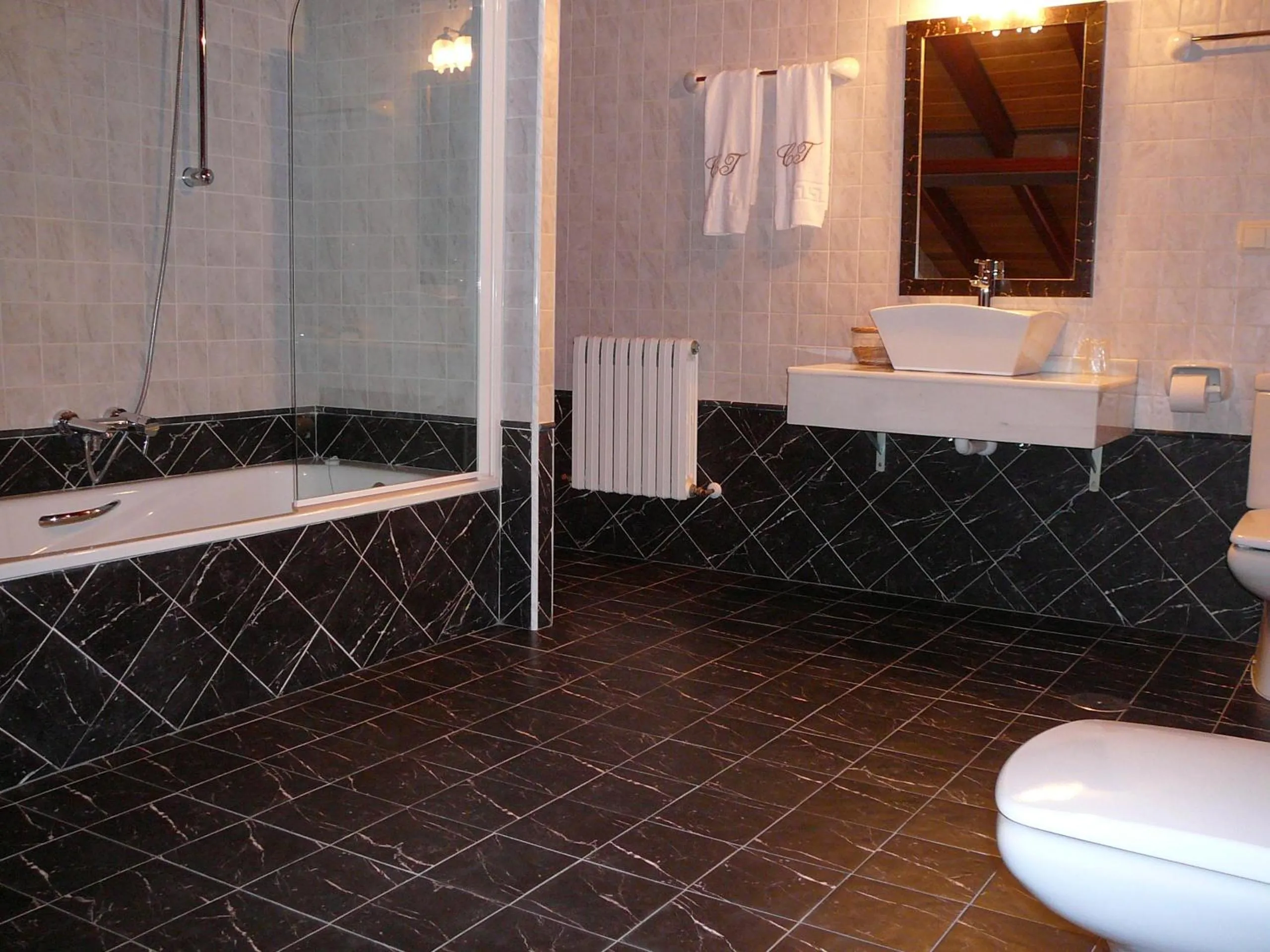 Bathroom in Hotel Casona De Tresali