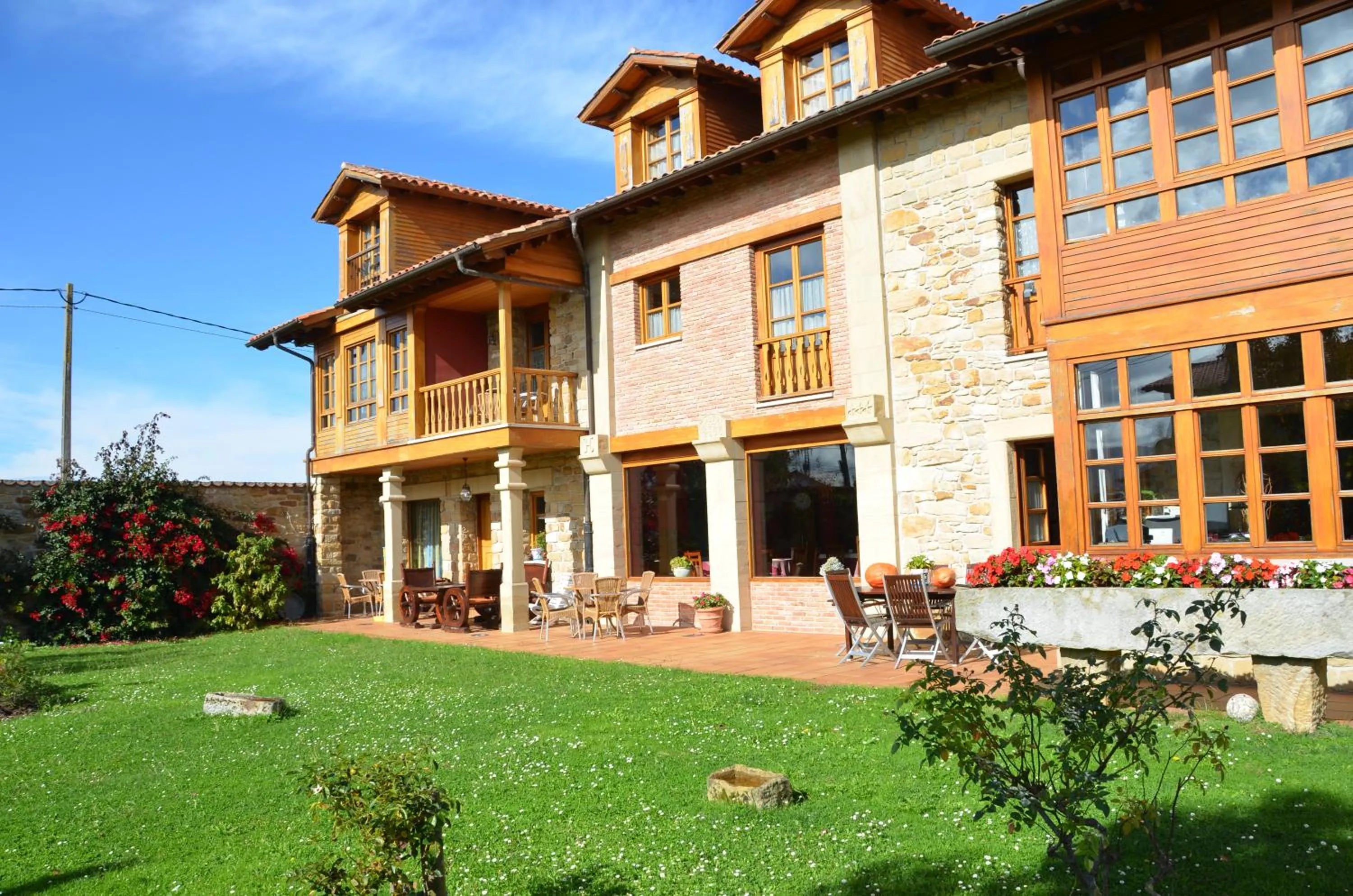 Property building in Hotel Casona De Tresali