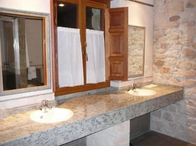 Bathroom in Hotel Casona De Tresali