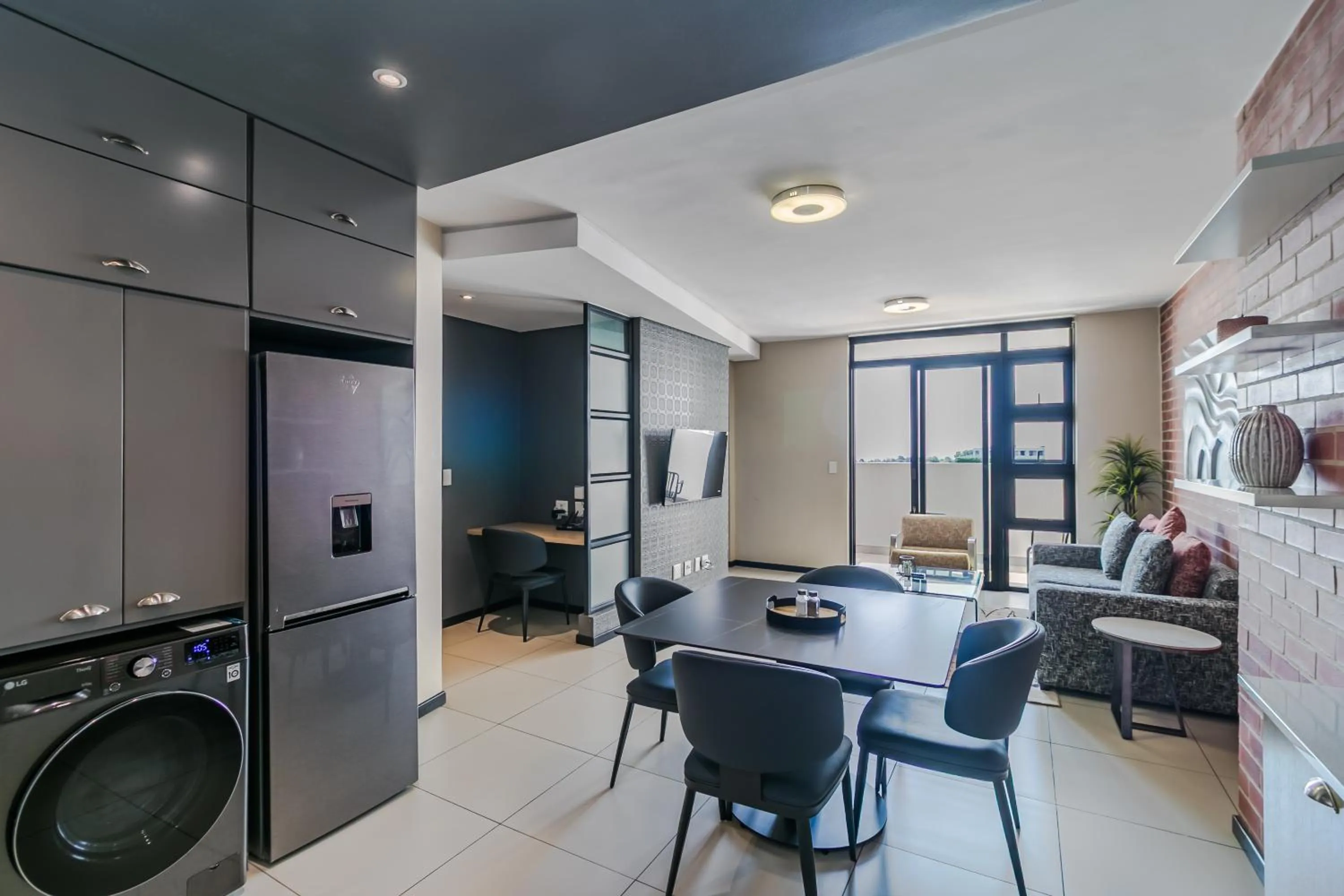 Kitchen or kitchenette in Easy Stay - The Vantage Rosebank
