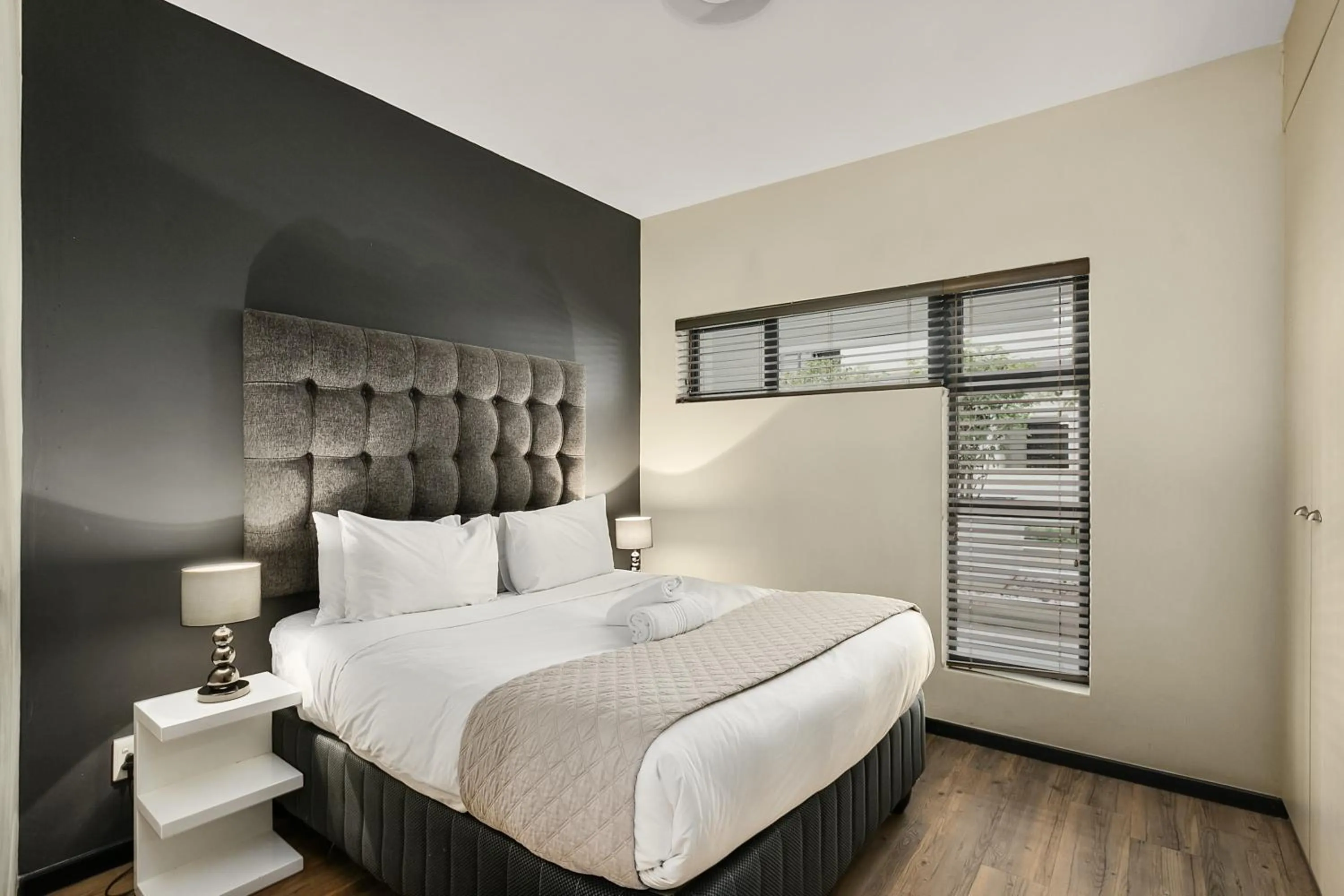 Bed in Easy Stay - The Vantage Rosebank