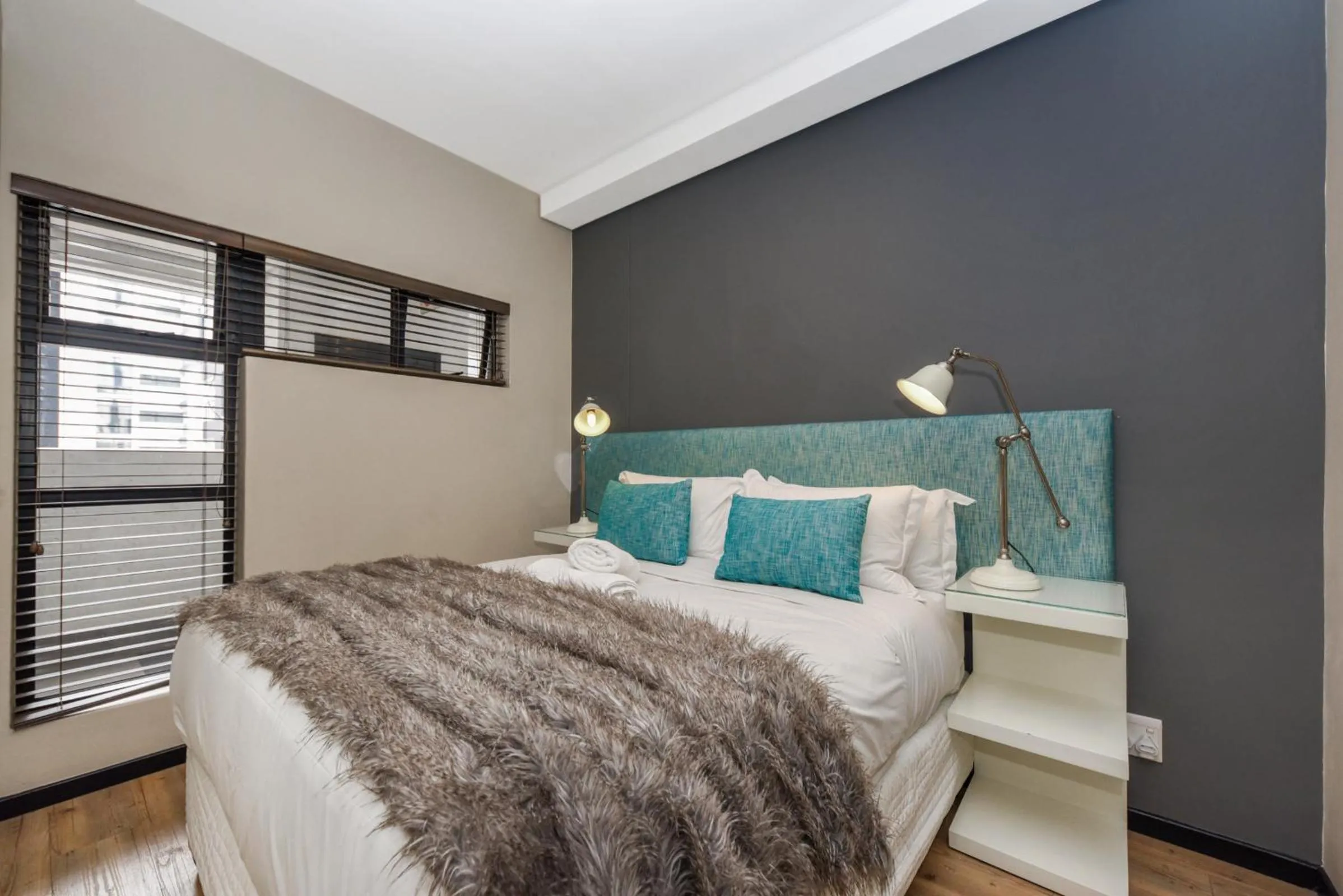 Bed in Easy Stay - The Vantage Rosebank