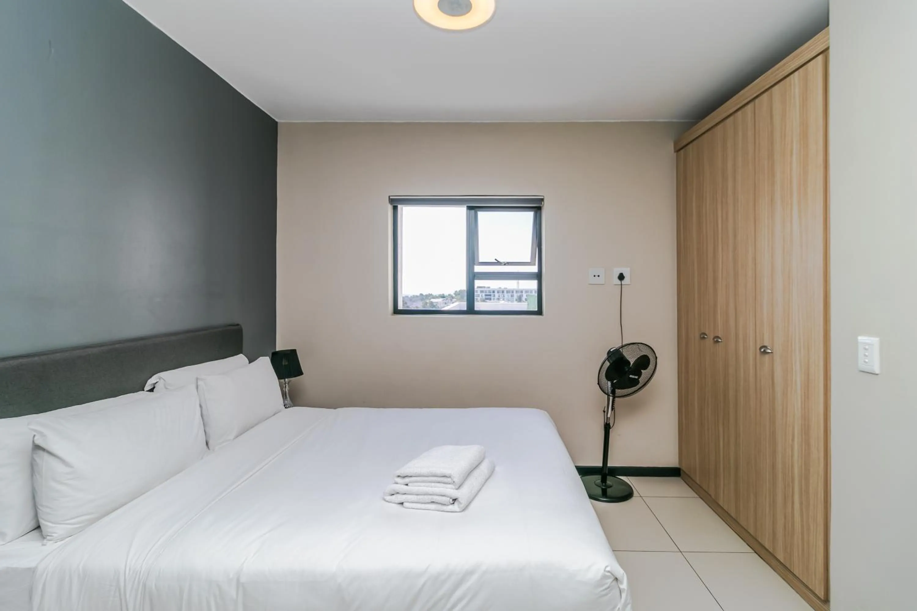 Bed in Easy Stay - The Vantage Rosebank