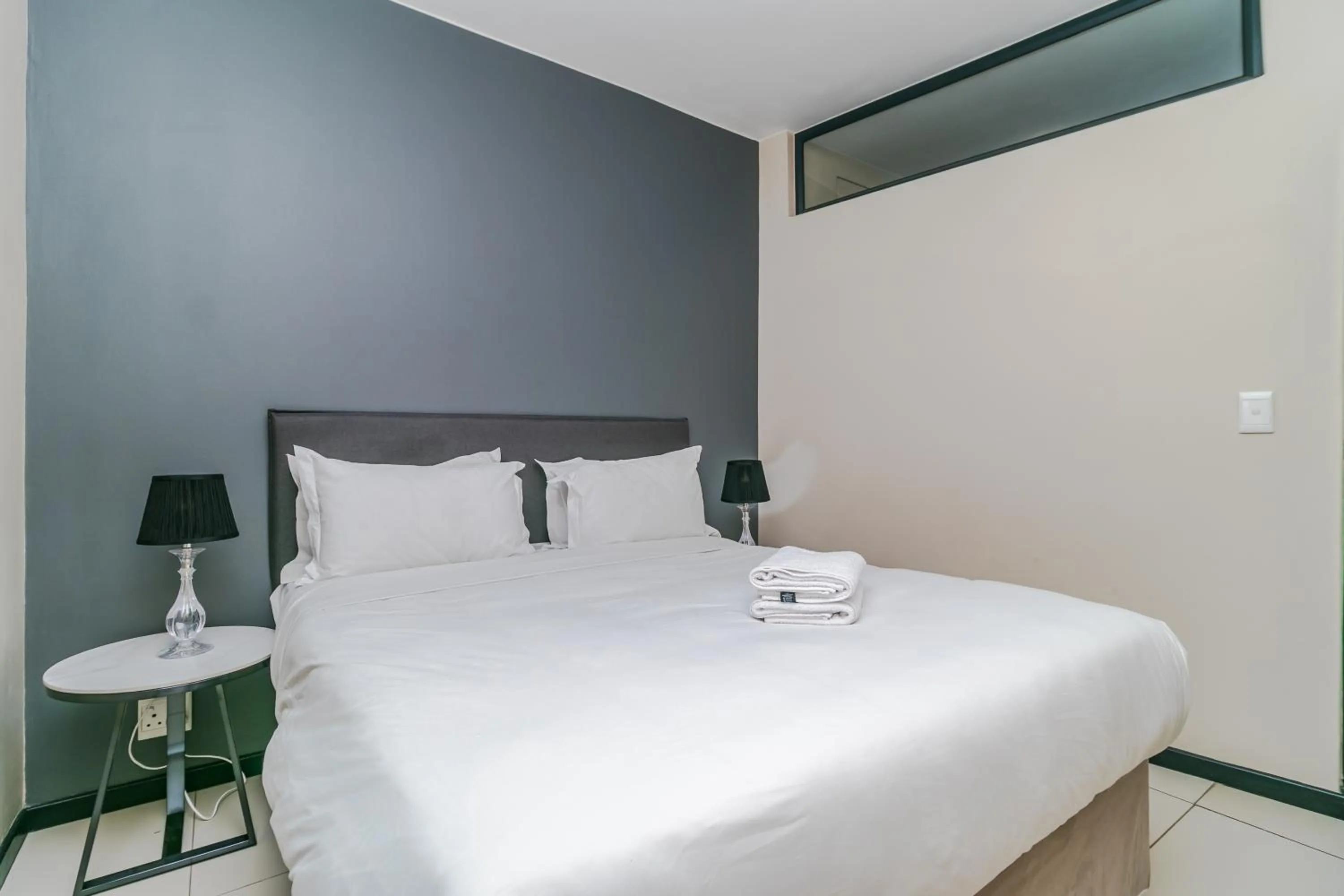 Bed in Easy Stay - The Vantage Rosebank
