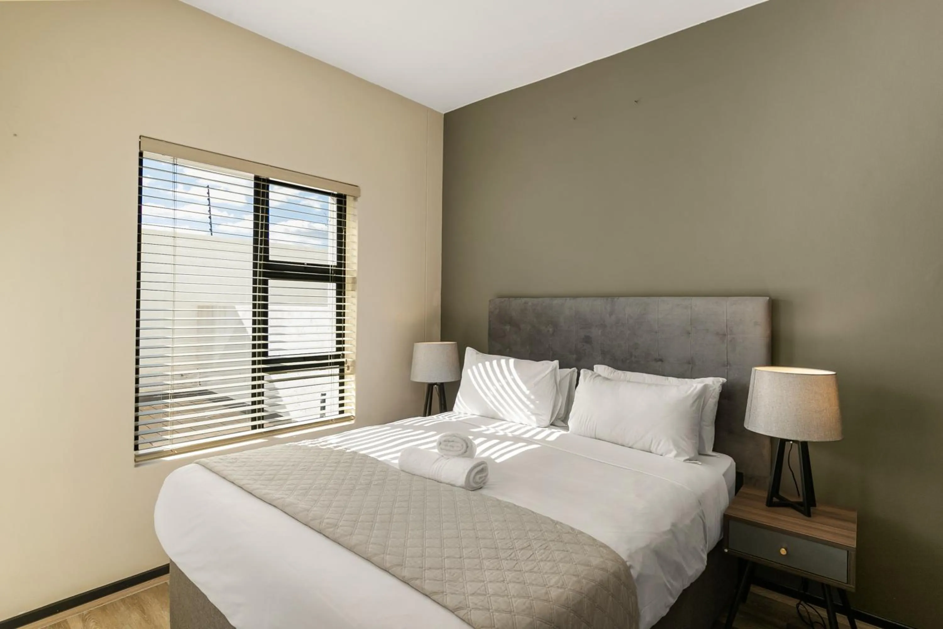 Bed in Easy Stay - The Vantage Rosebank