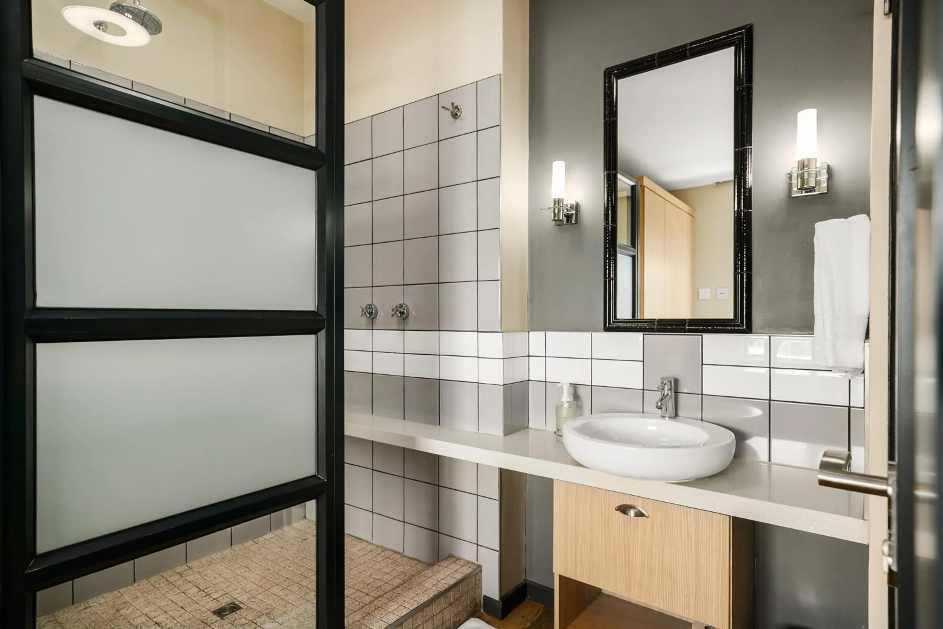 Shower in Easy Stay - The Vantage Rosebank