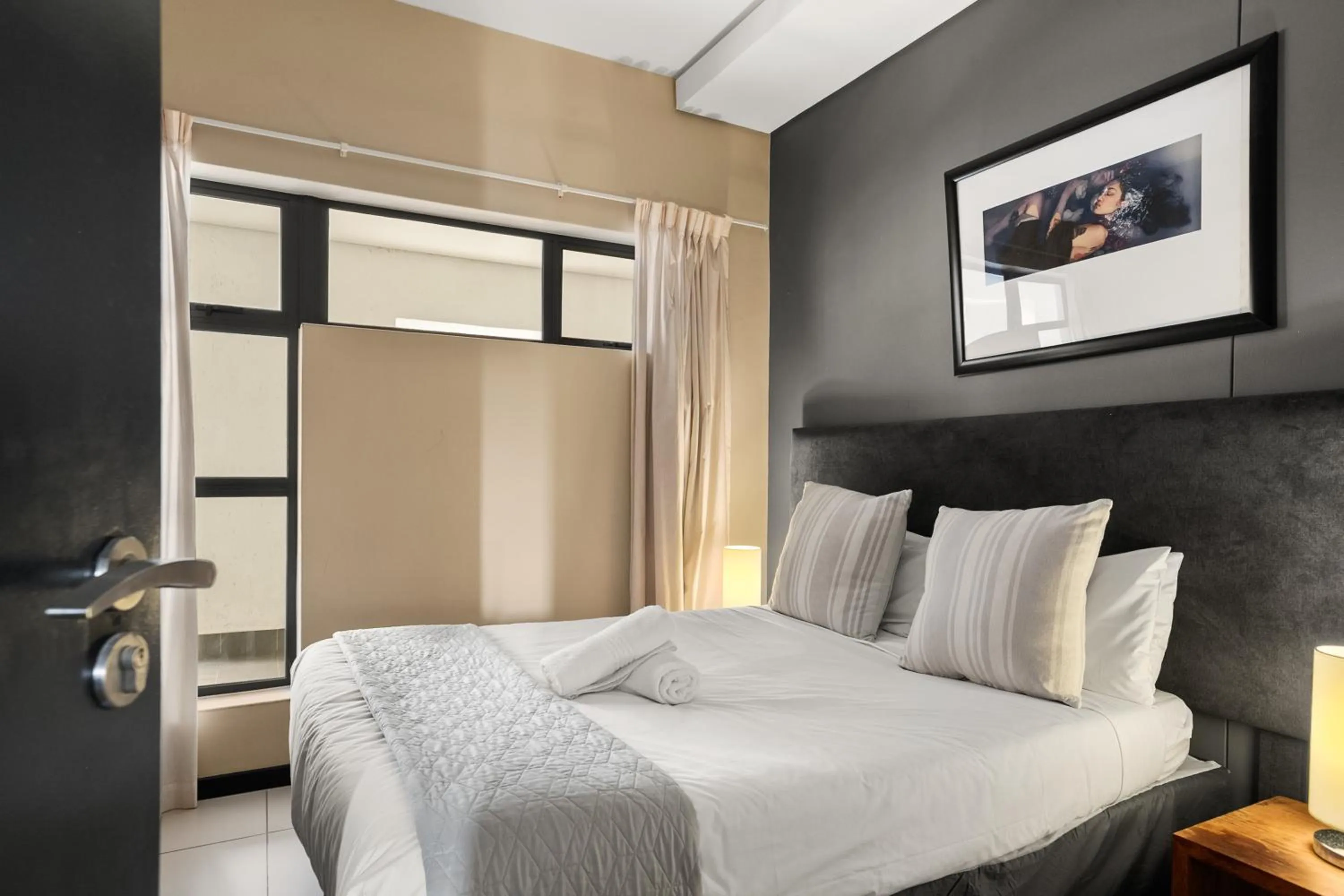 Bed in Easy Stay - The Vantage Rosebank