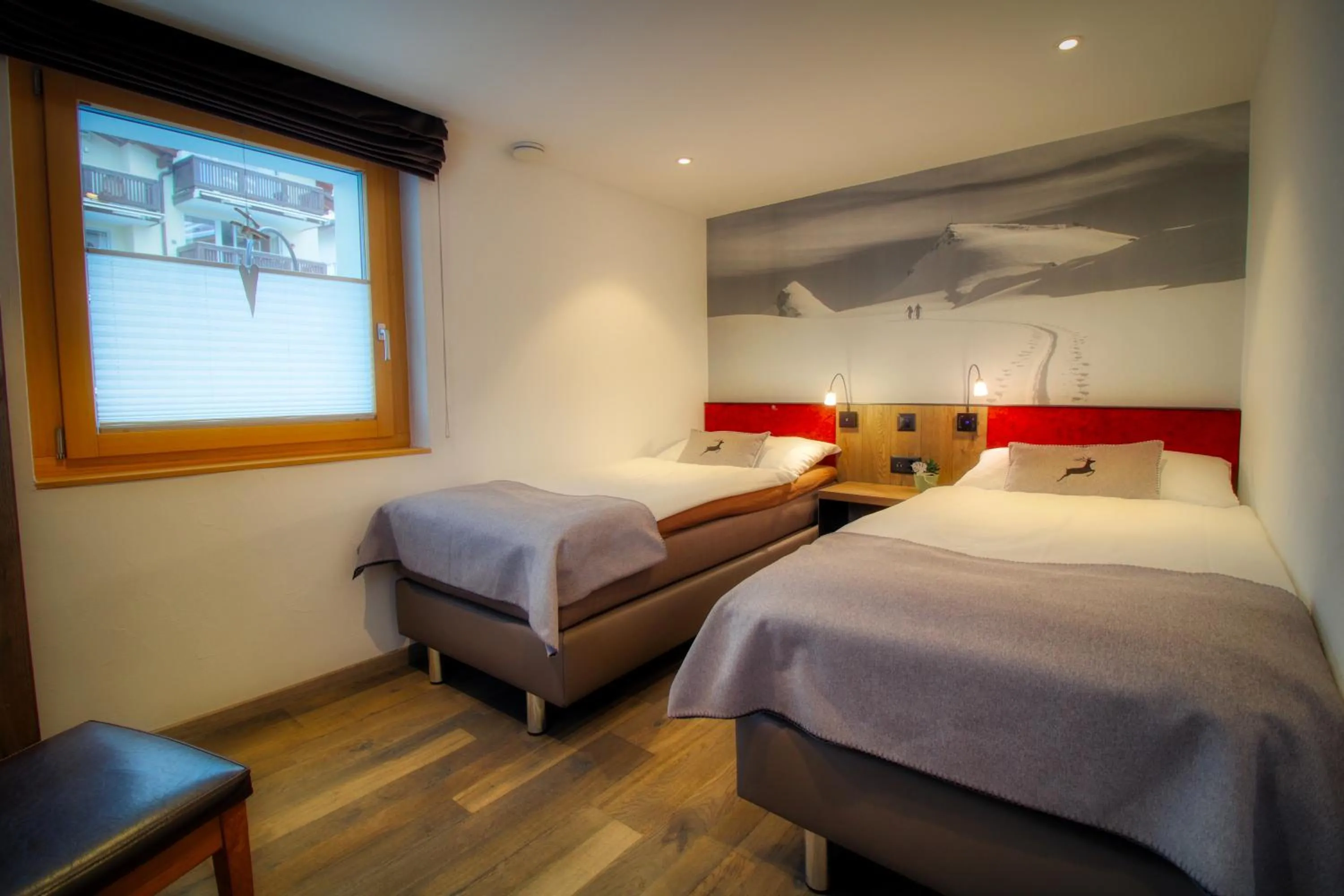 Decorative detail, Bed in Chalet Abacus