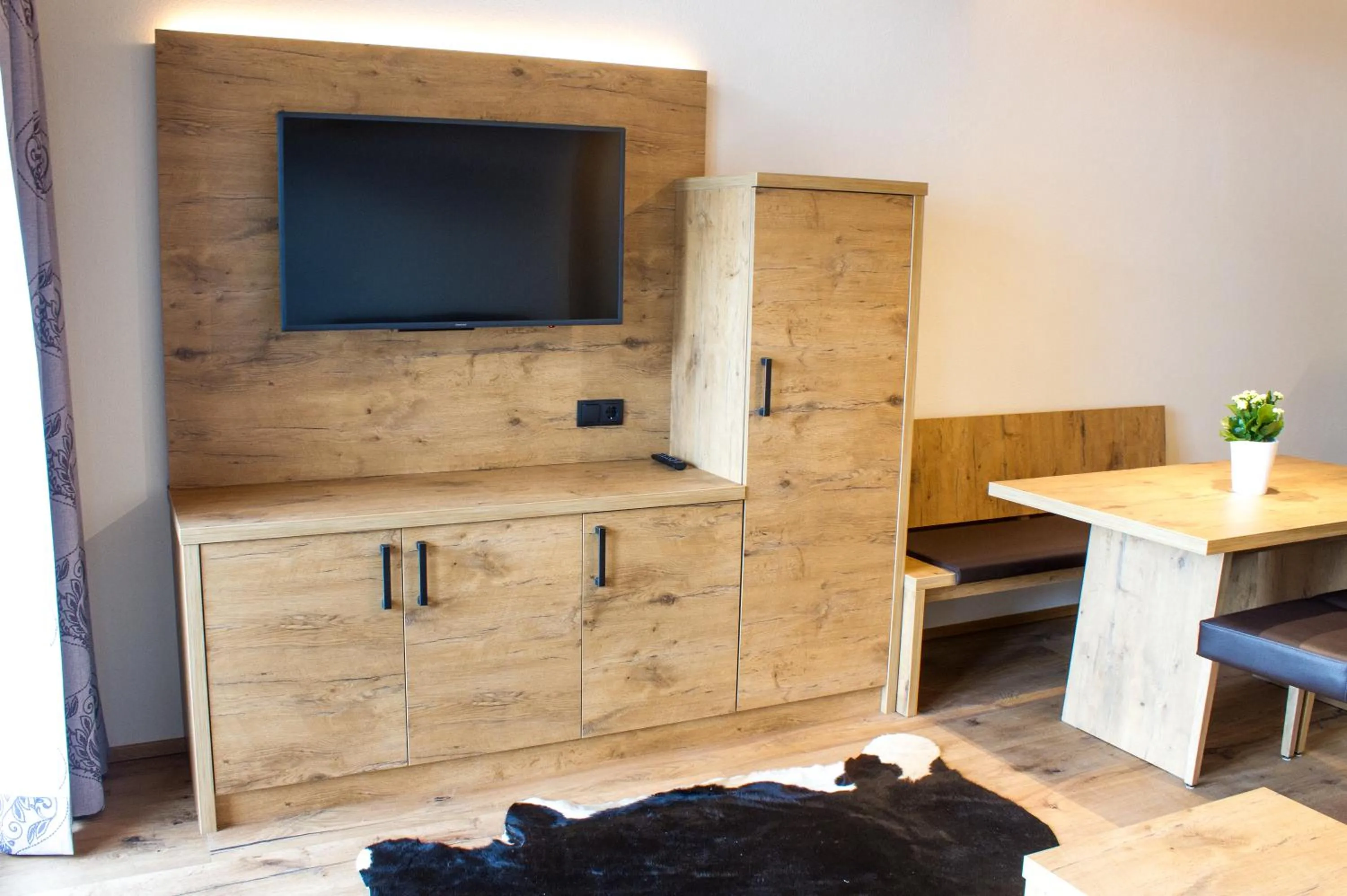 TV and multimedia in Panorama Apart Weisses Rössl