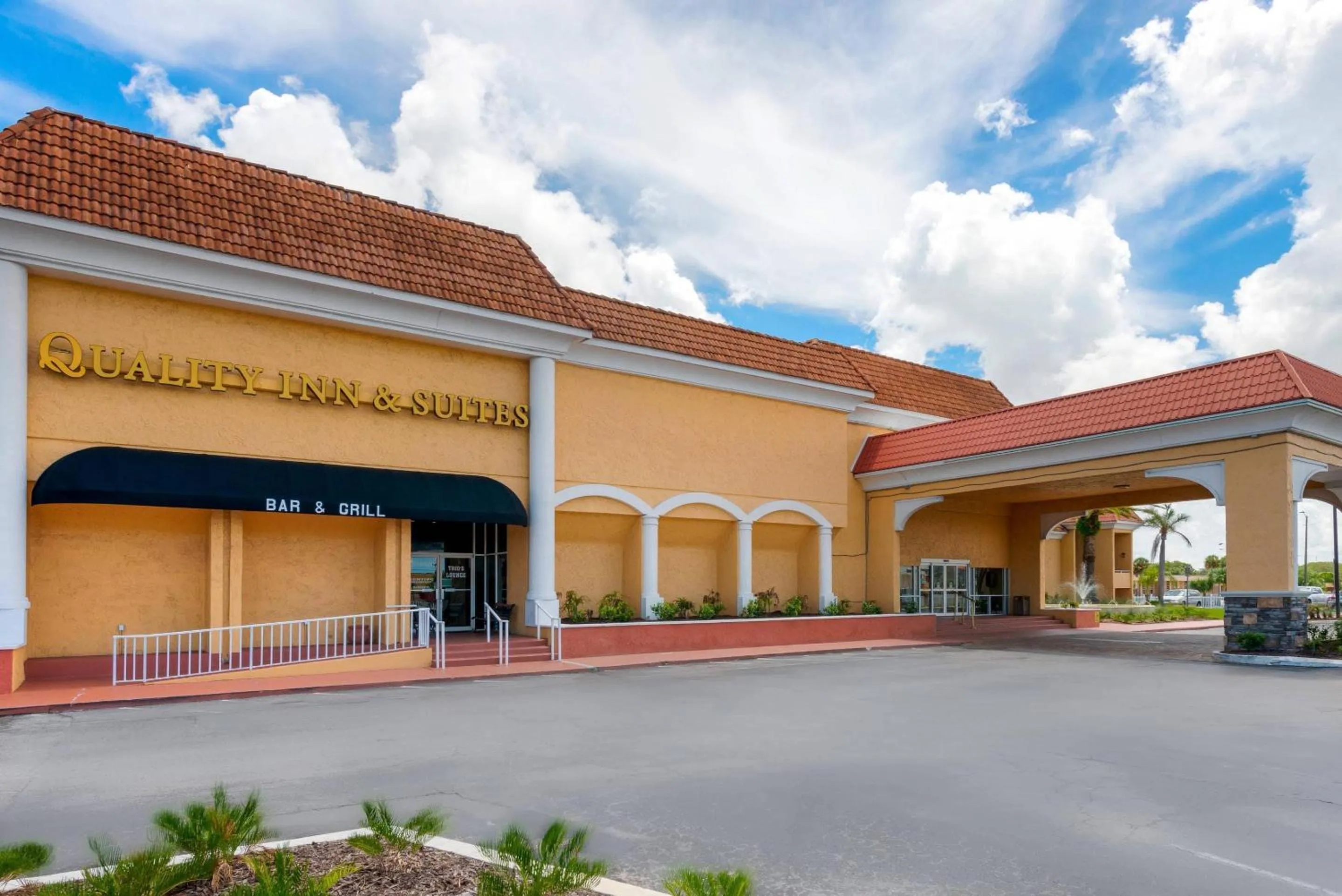 Property building in Quality Inn & Suites Conference Center