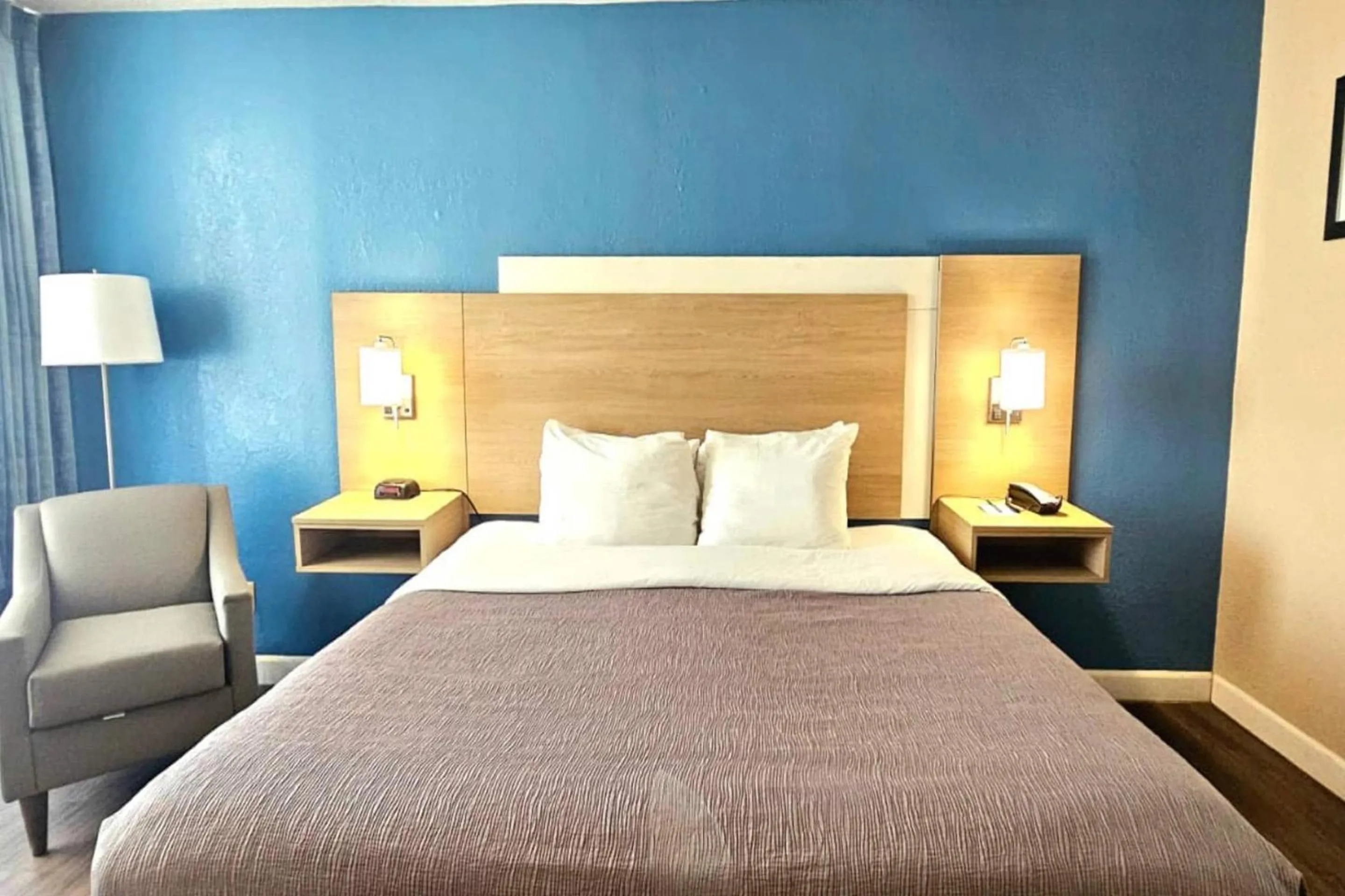 Bedroom, Bed in Quality Inn & Suites Conference Center