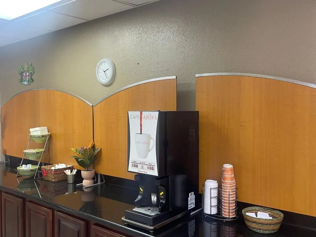 Coffee/tea facilities in Quality Inn & Suites Conference Center