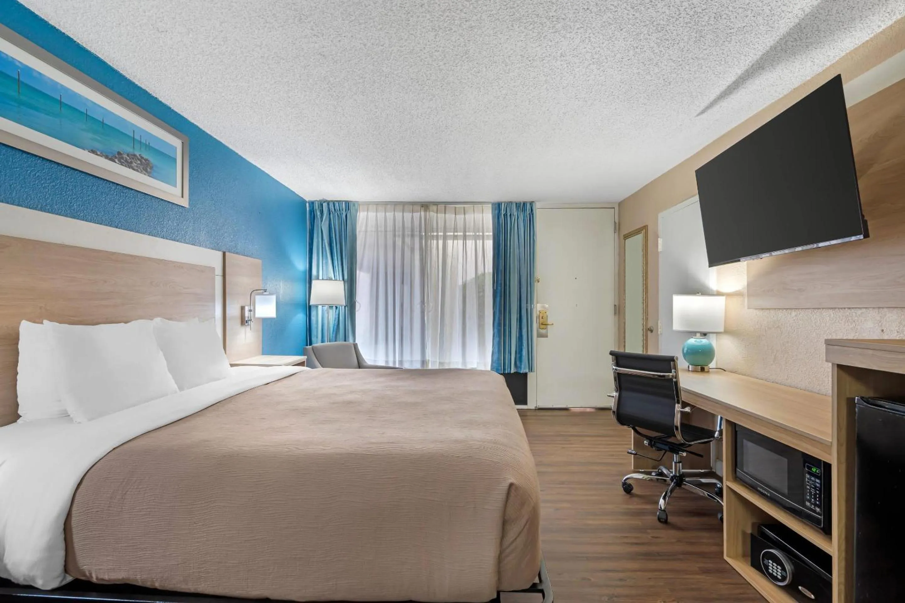 Bedroom, Bed in Quality Inn & Suites Conference Center