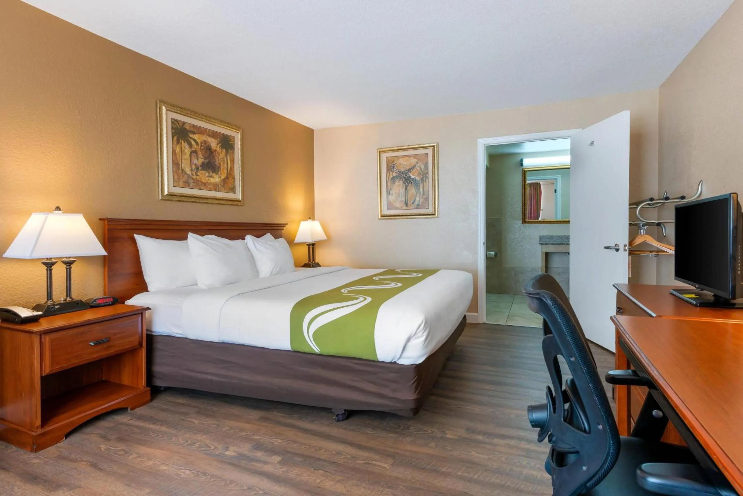 Bedroom, Bed in Quality Inn & Suites Conference Center