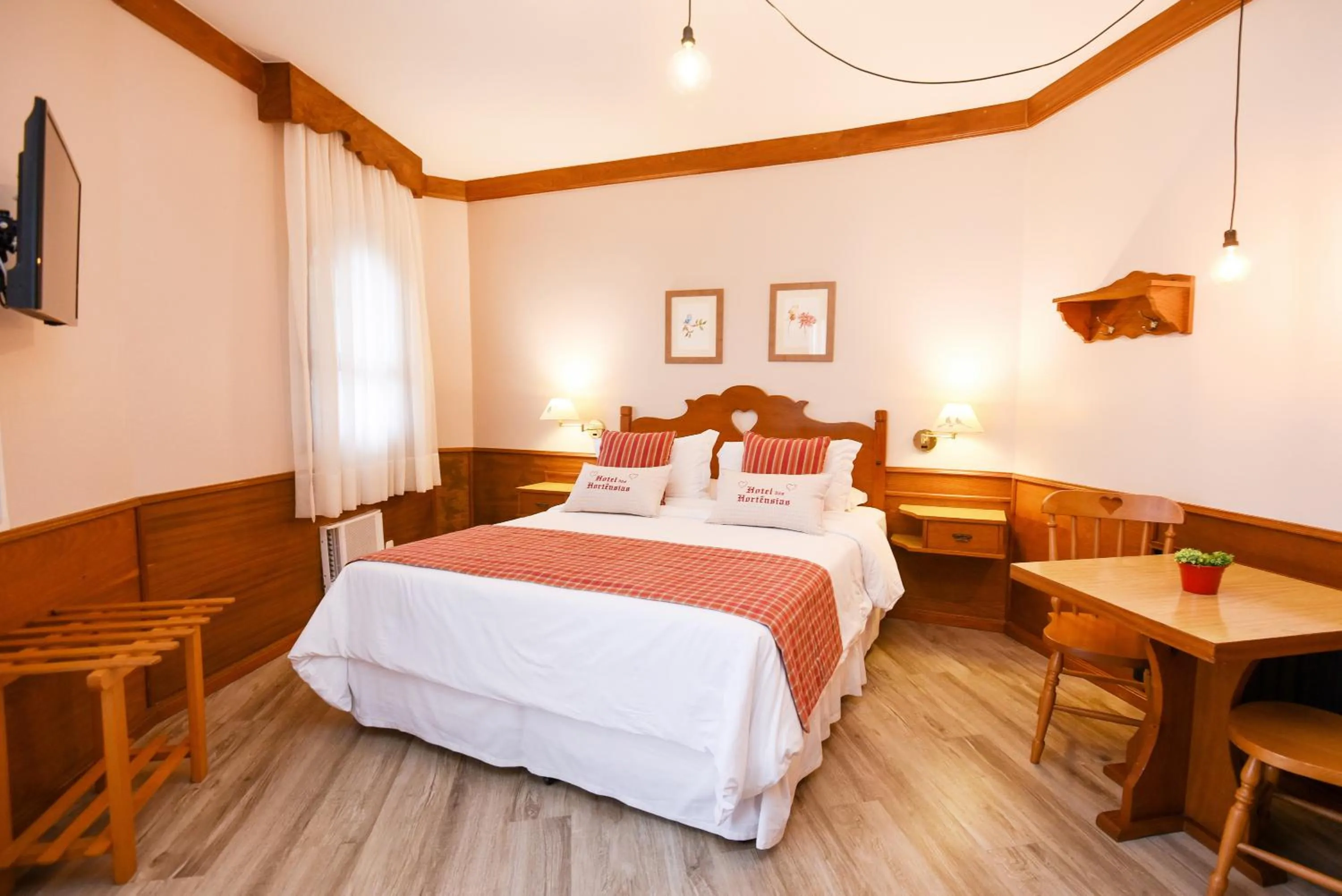 Photo of the whole room, Bed in Hotel das Hortênsias