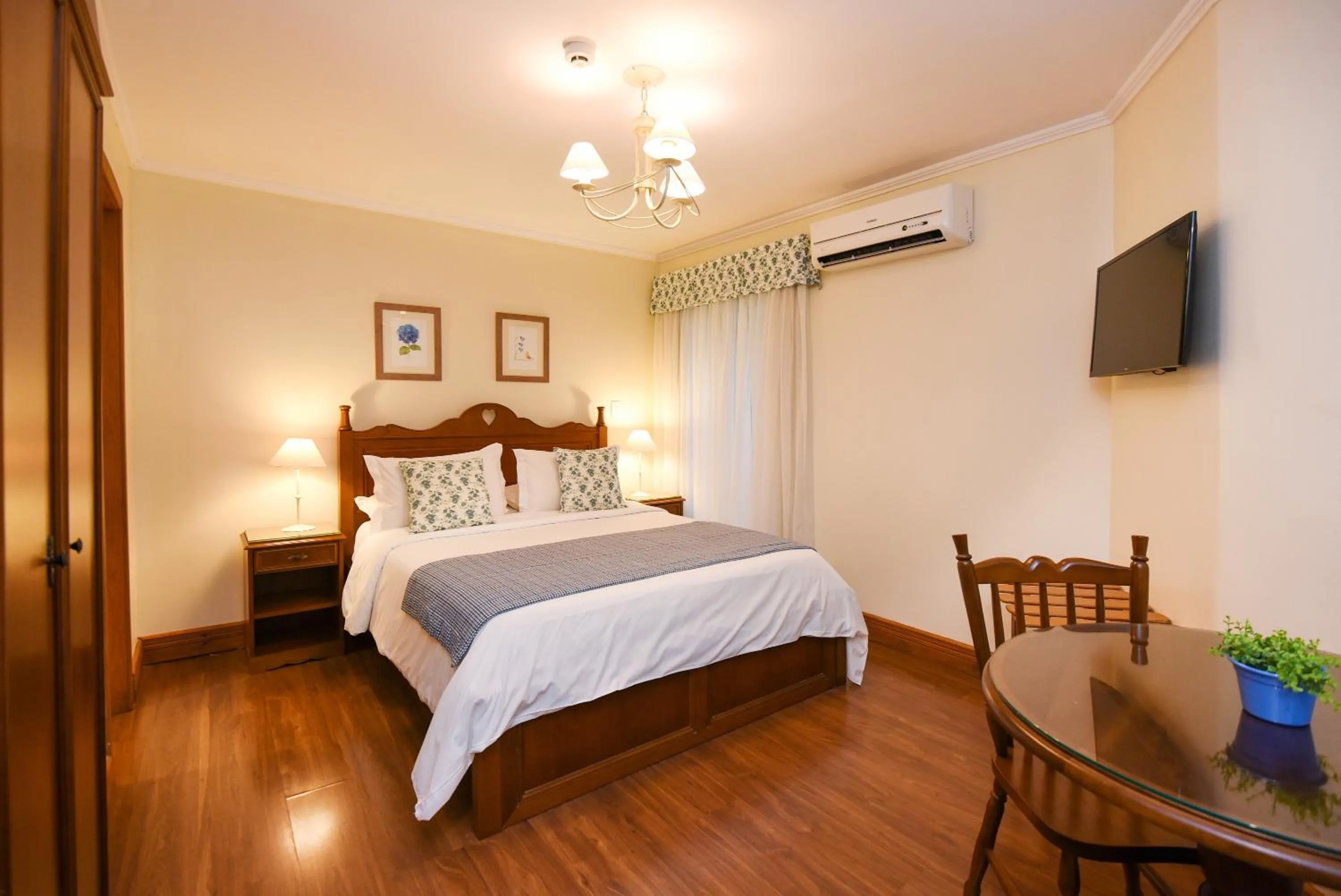 Bedroom, Bed in Hotel das Hortênsias